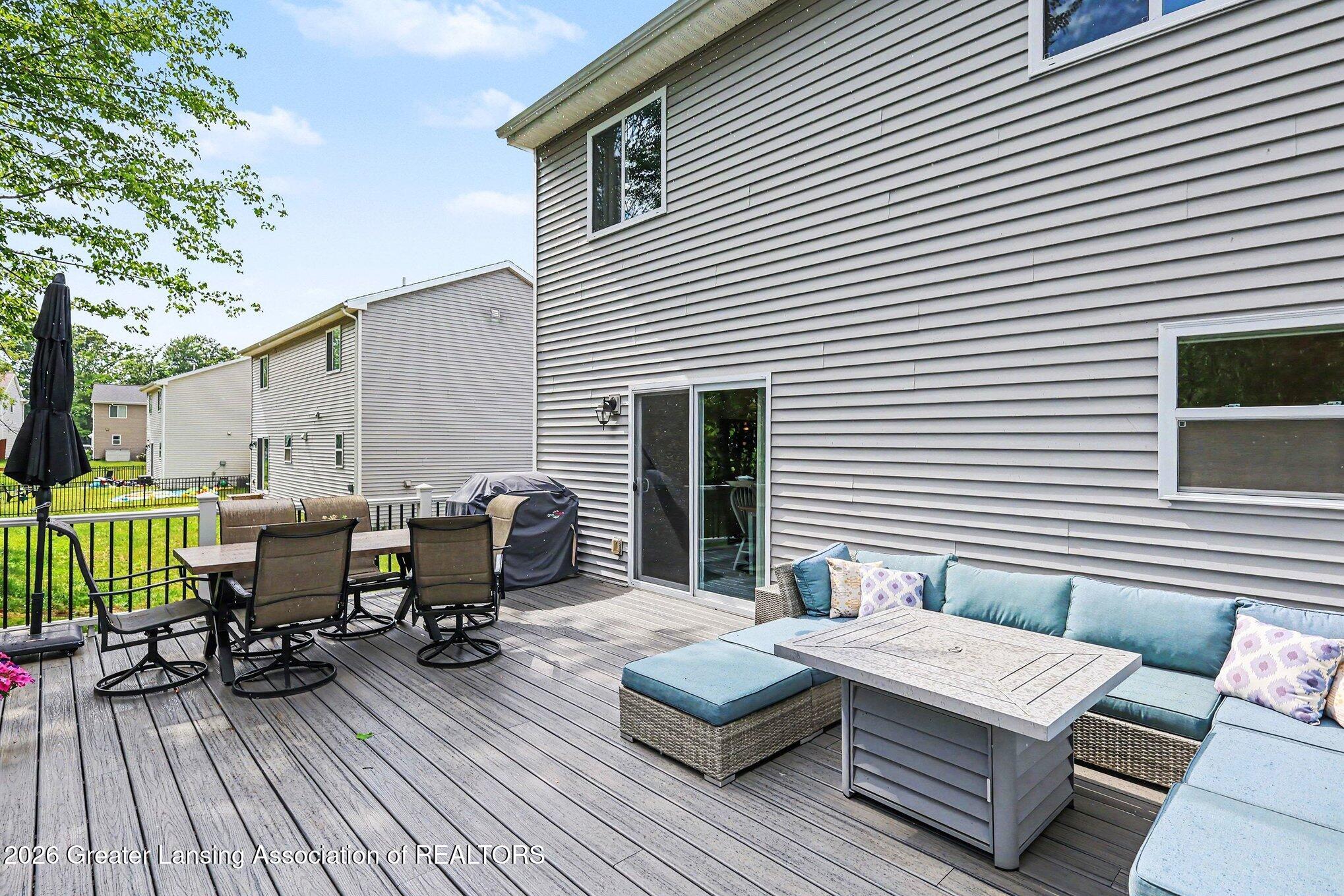 238 Noleigh Lane, DeWitt