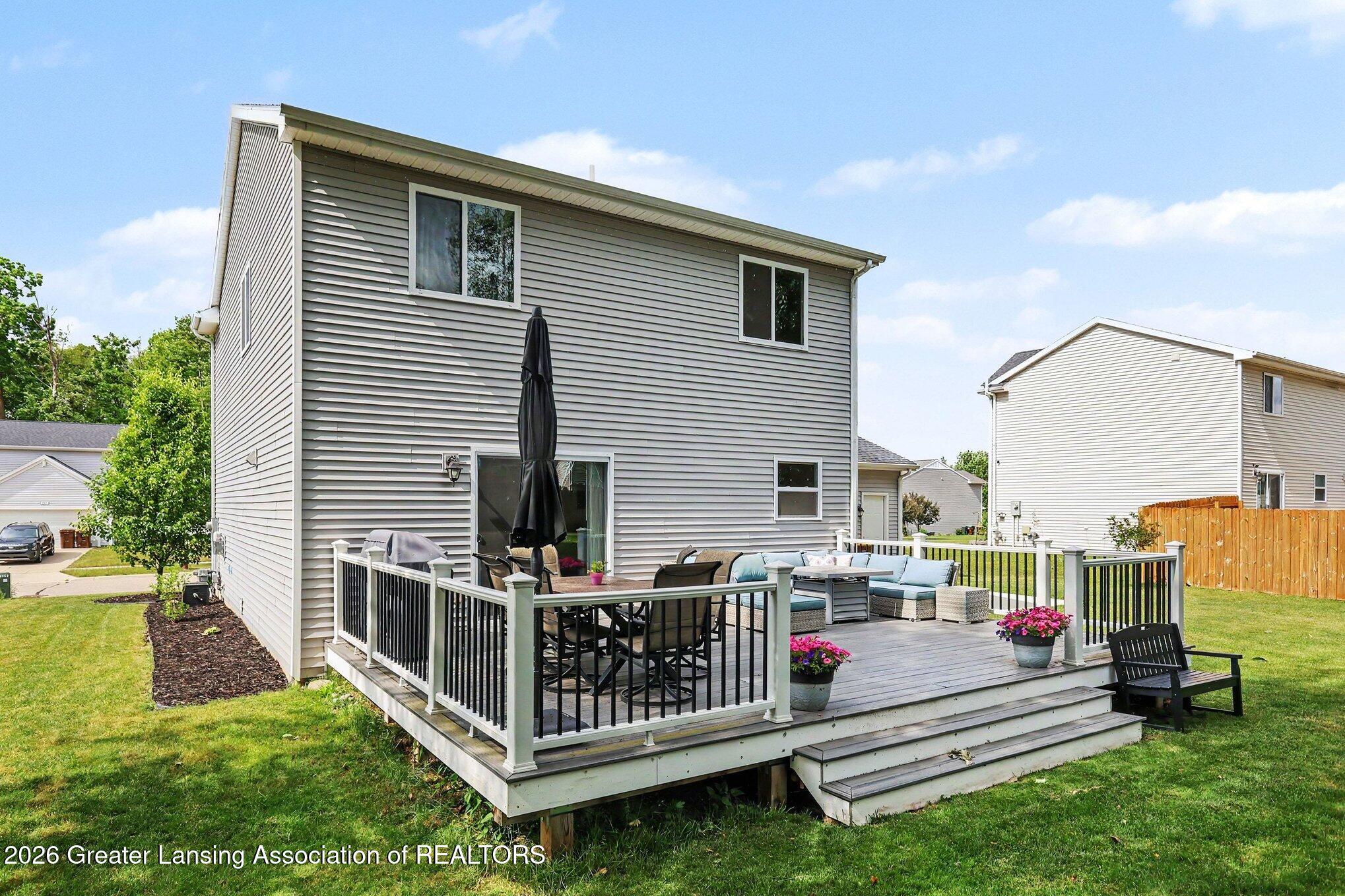 238 Noleigh Lane, DeWitt