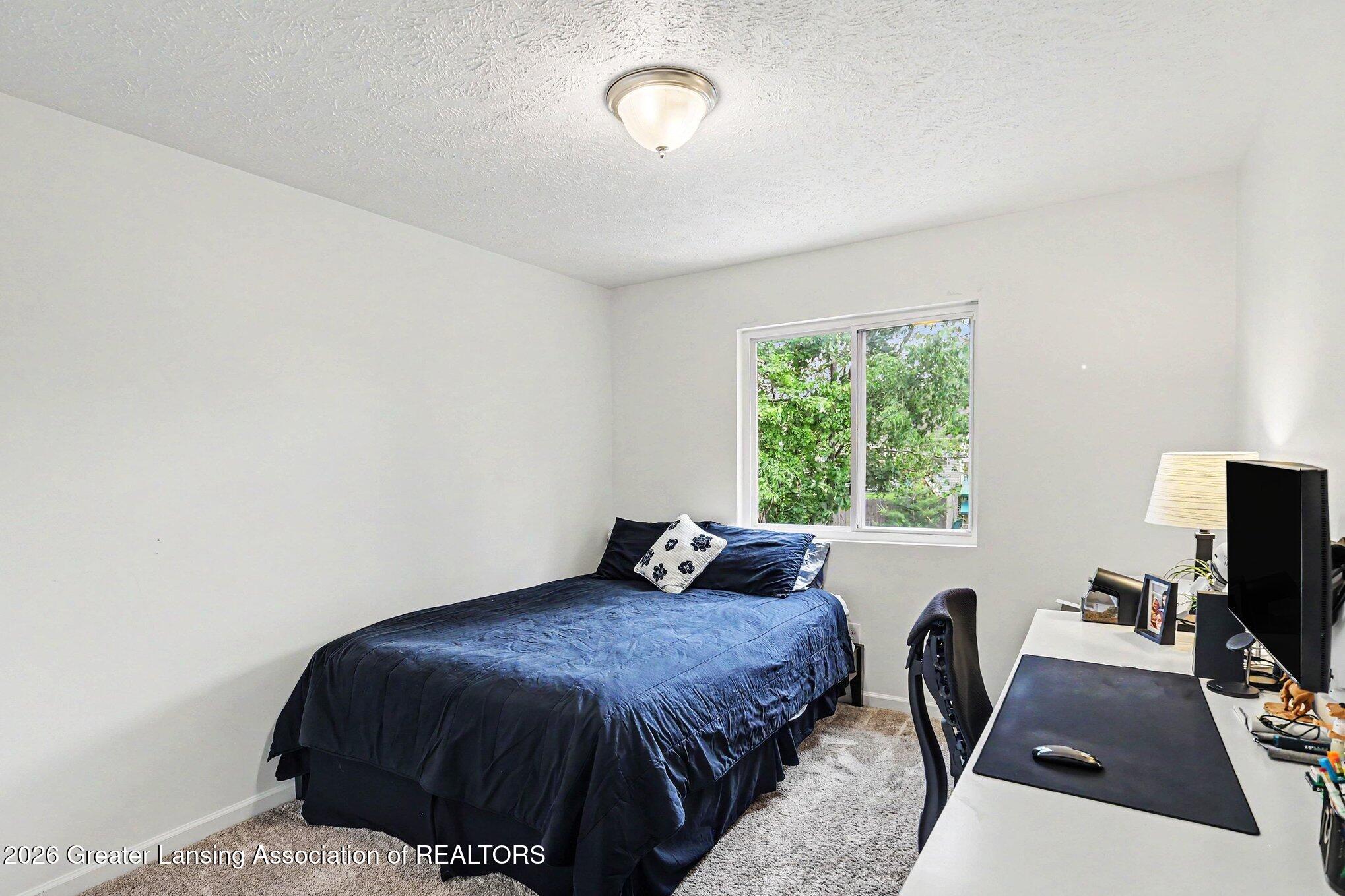 238 Noleigh Lane, DeWitt