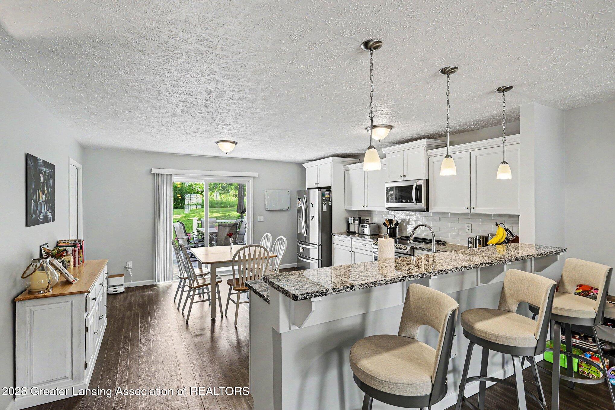 238 Noleigh Lane, DeWitt
