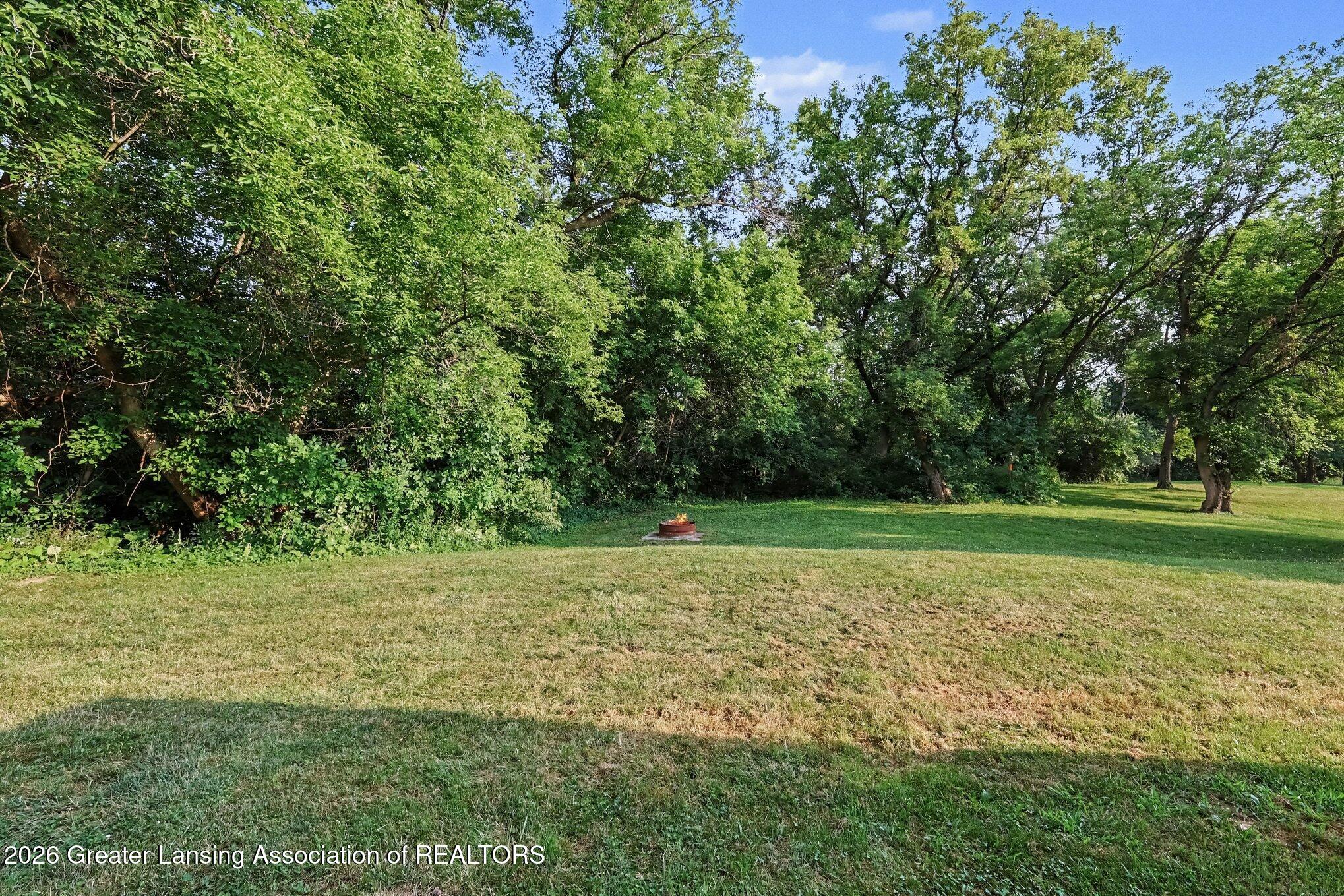 3725 Lansing Road
