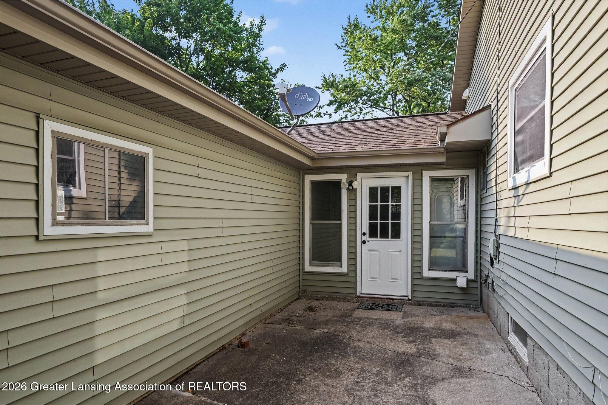 3725 Lansing Road