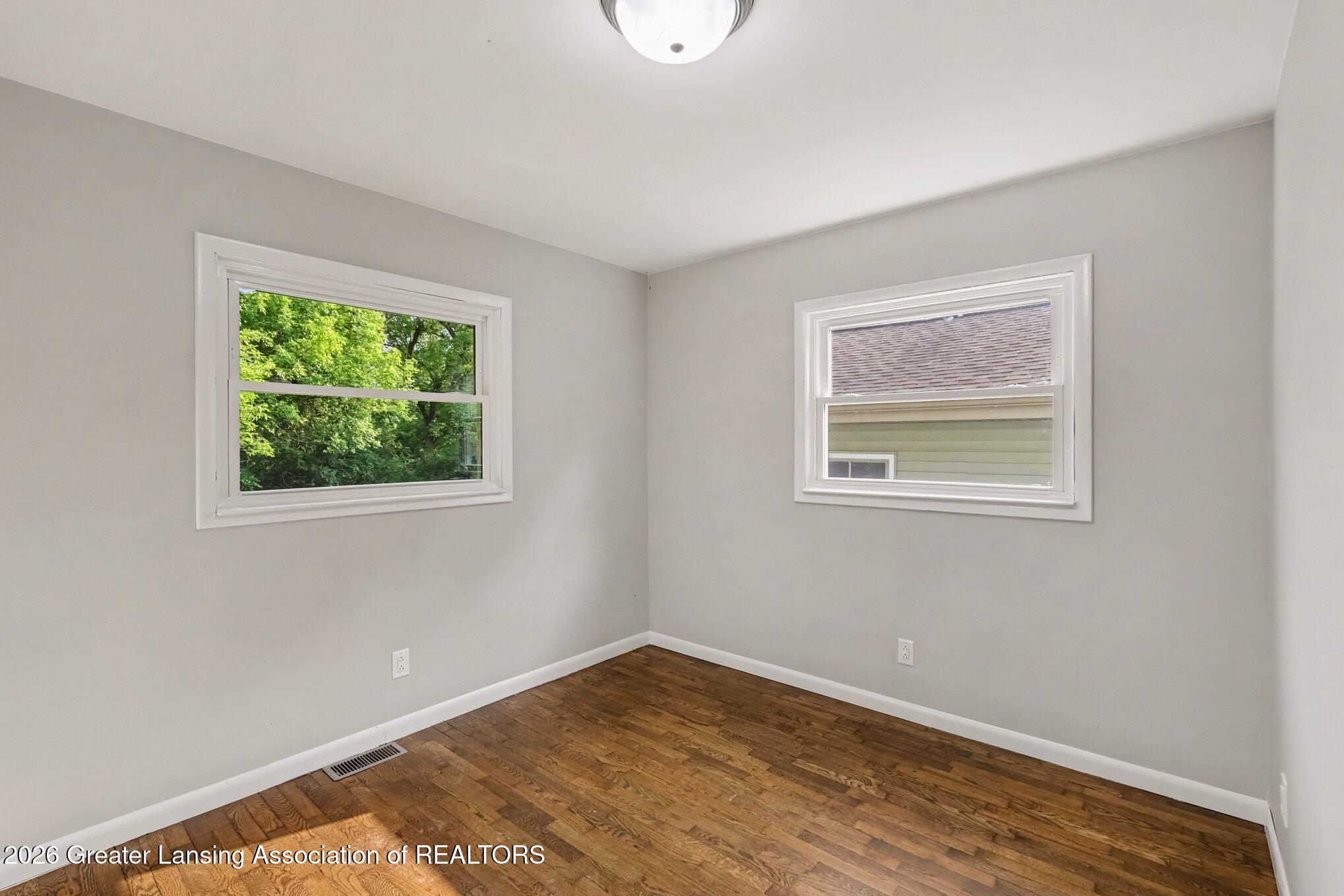 3725 Lansing Road