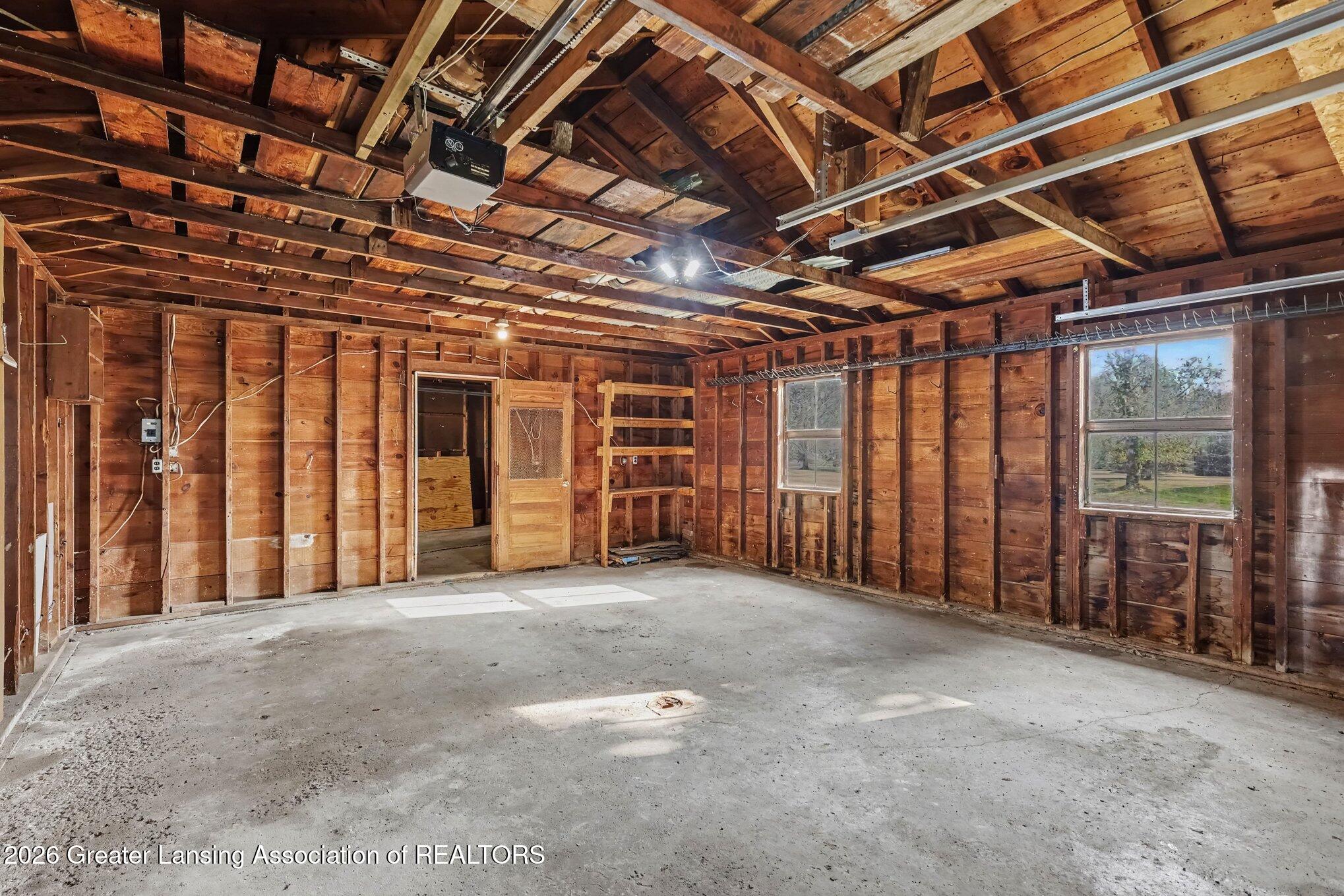 3725 Lansing Road