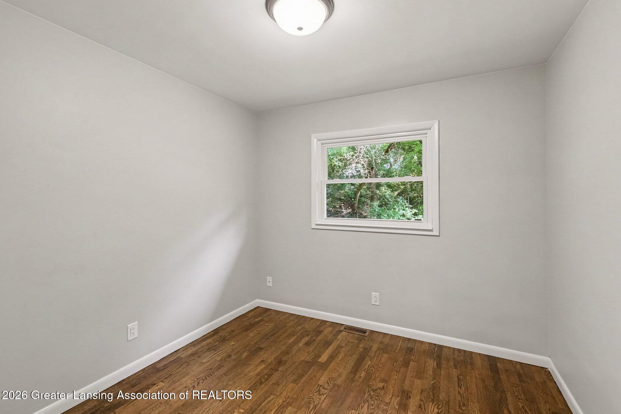 3725 Lansing Road