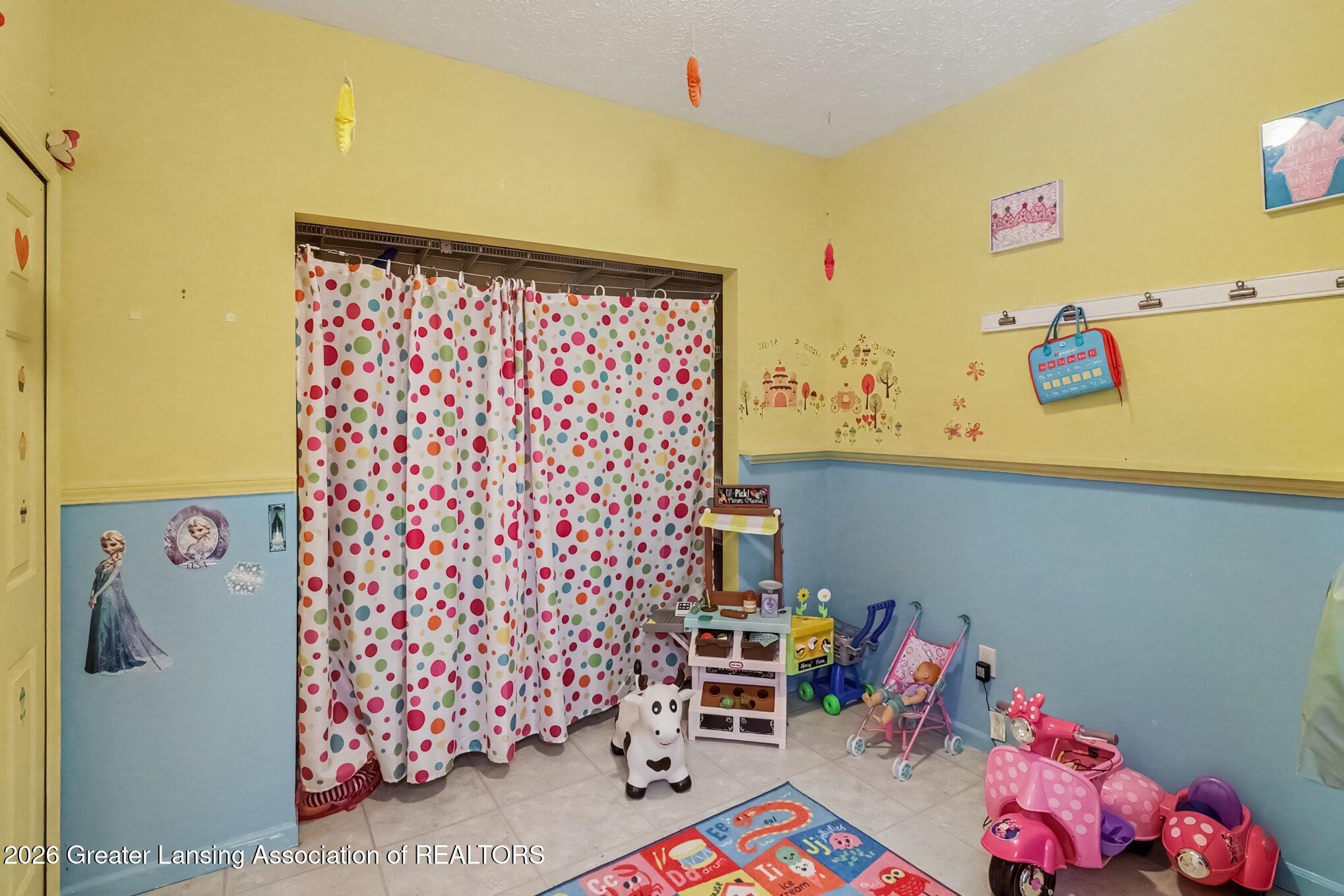 5243 Jamerlea Lane
