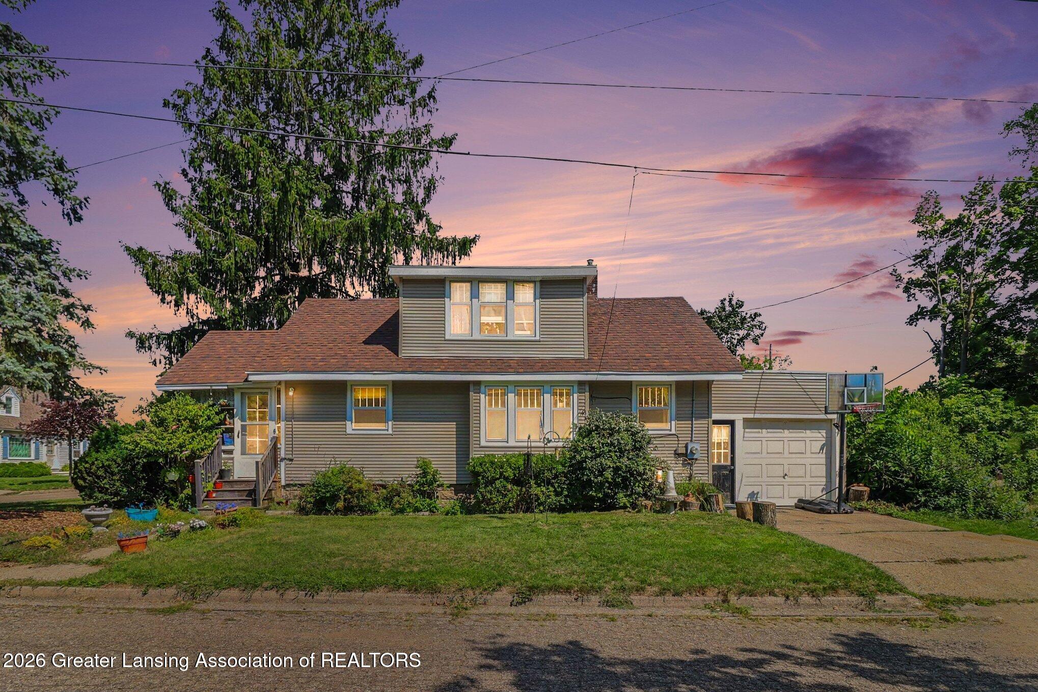 1933 Harding Avenue
