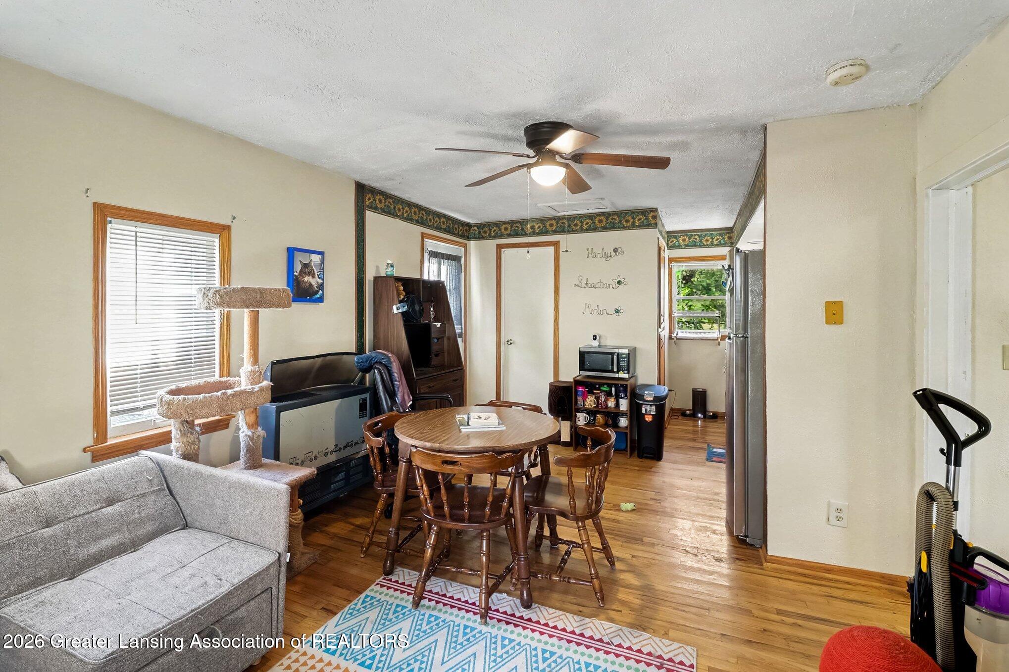 714 & 15 E Grand River Avenue