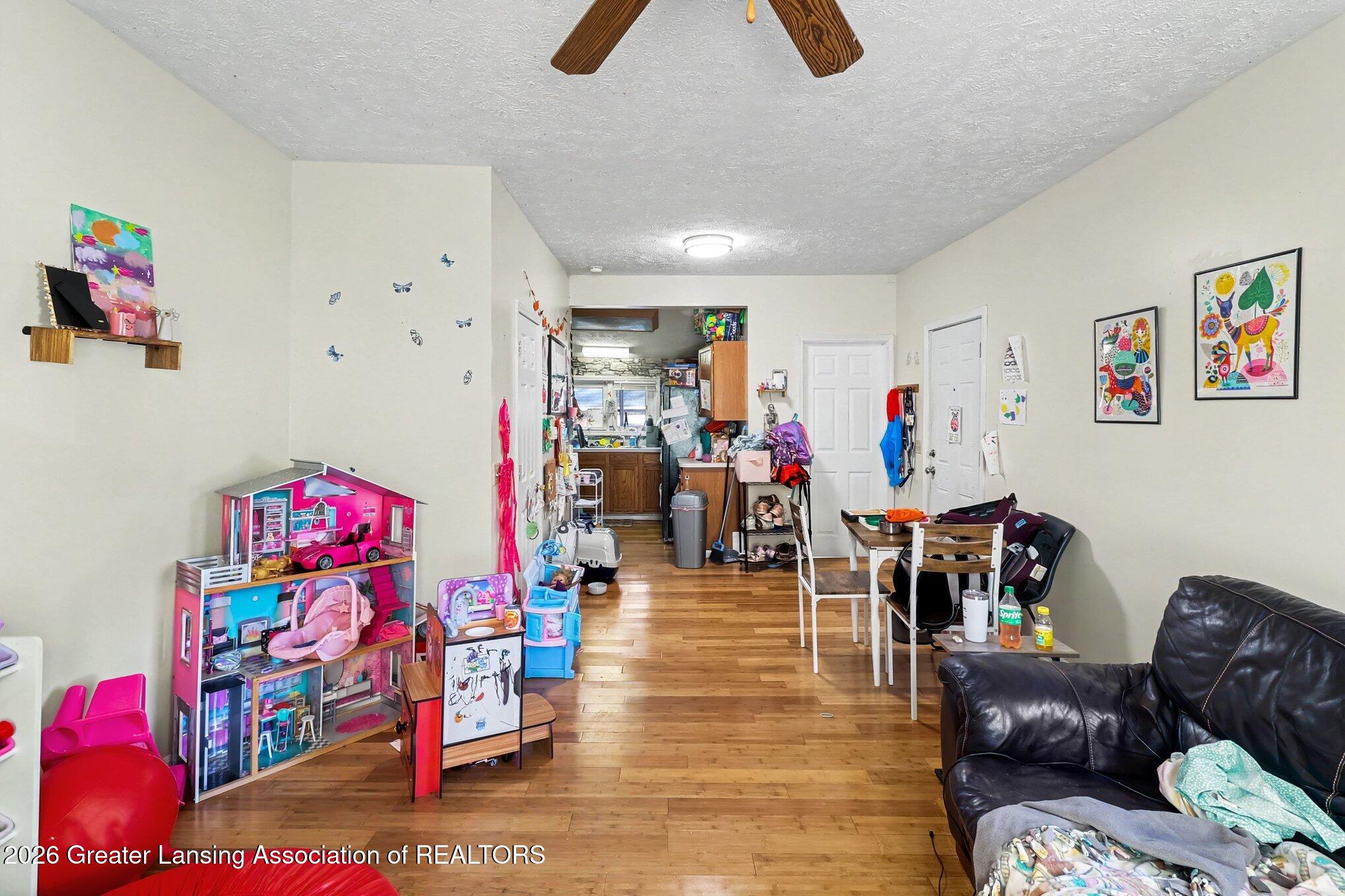 714 & 15 E Grand River Avenue