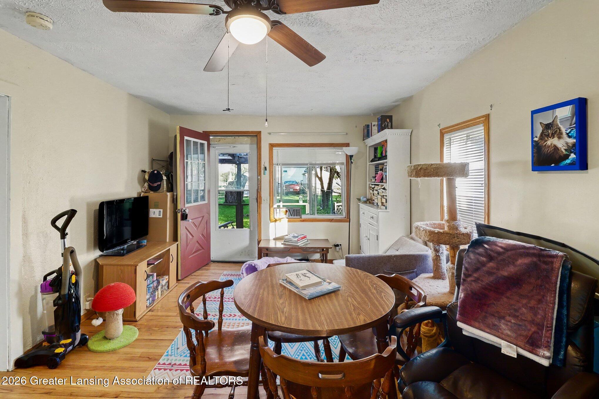 714 & 15 E Grand River Avenue