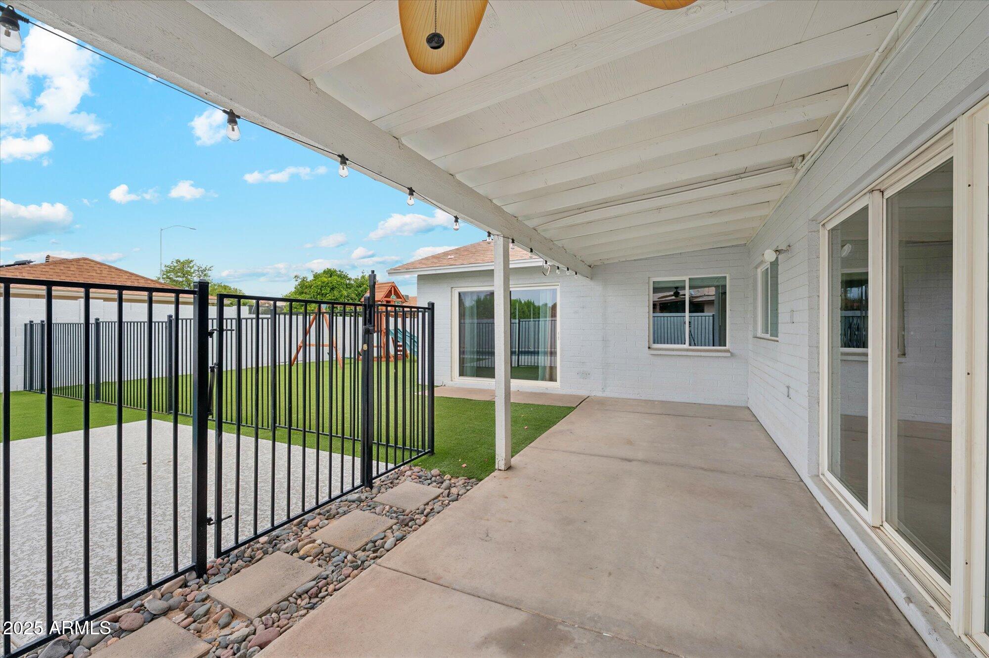 2552 W KIVA Avenue