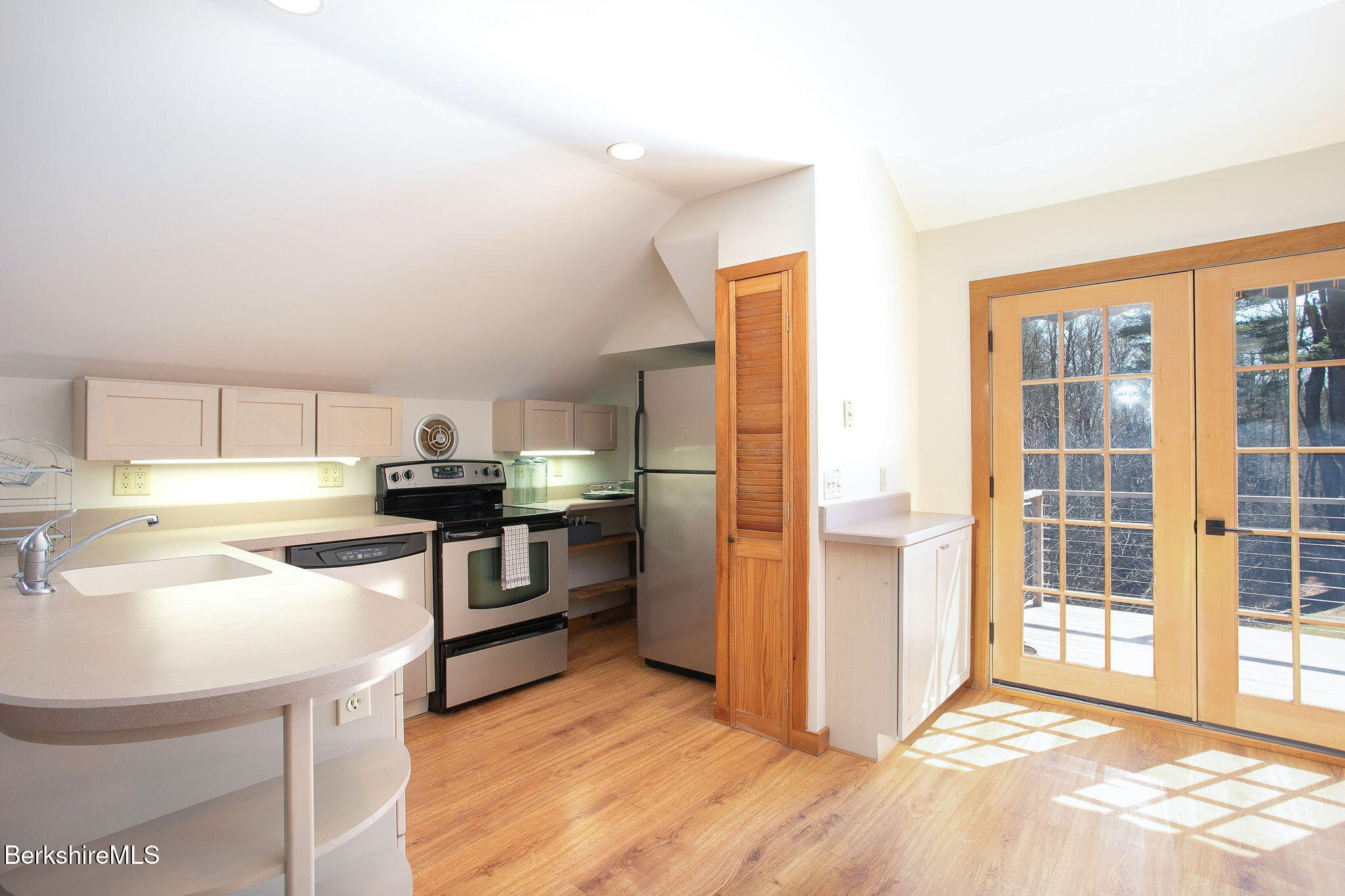 173 hillsdale Rd