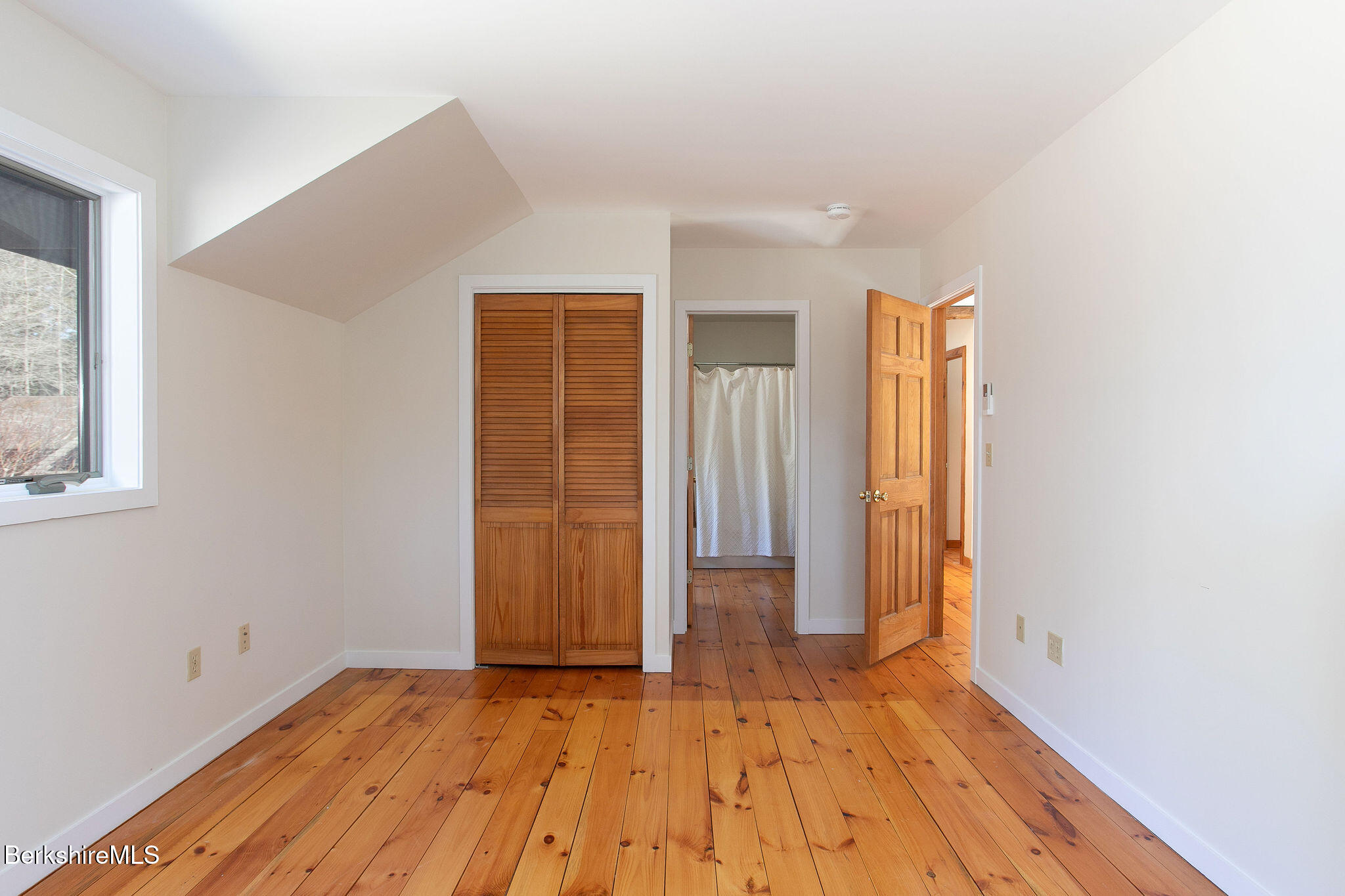 173 hillsdale Rd