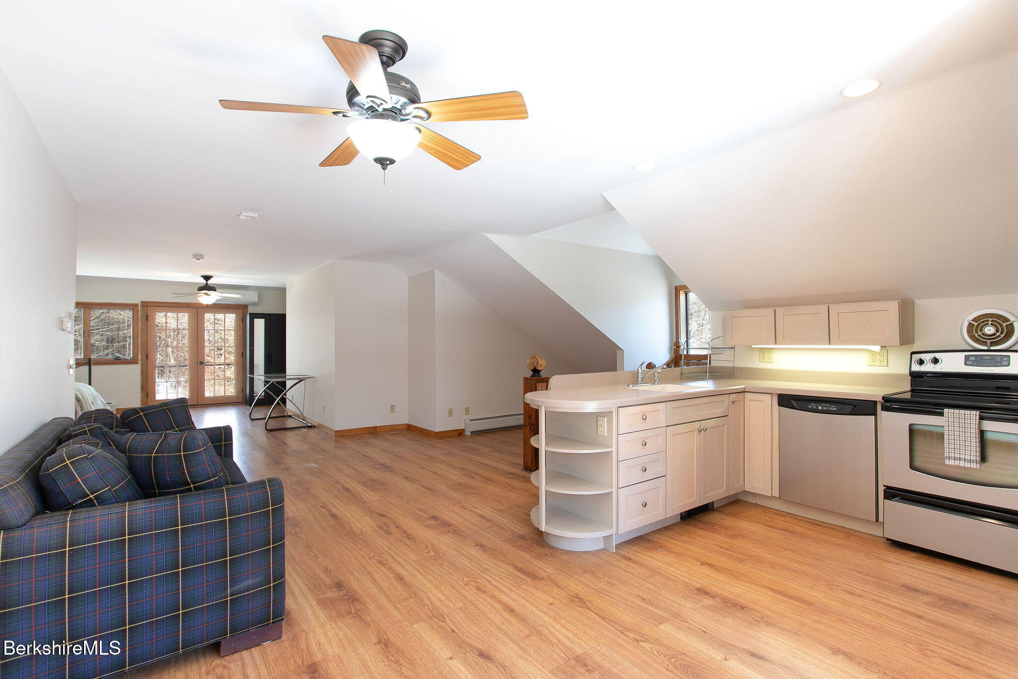 173 hillsdale Rd