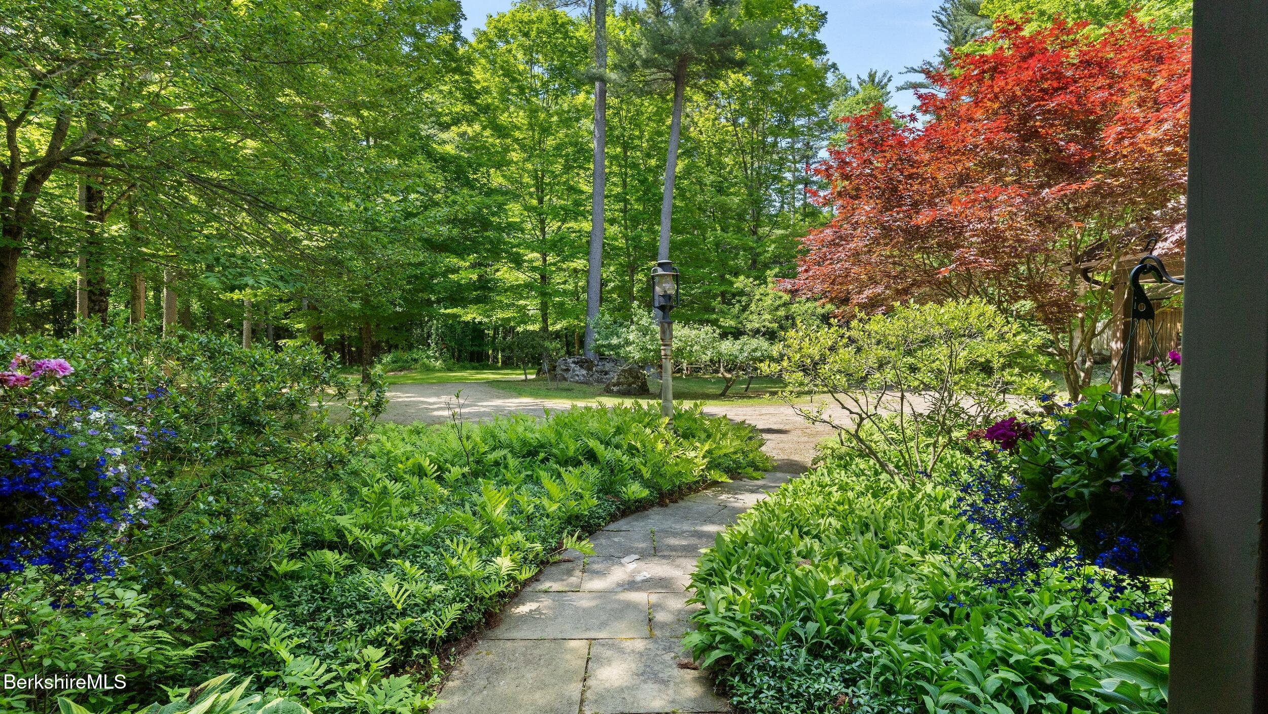 173 Hillsdale Rd