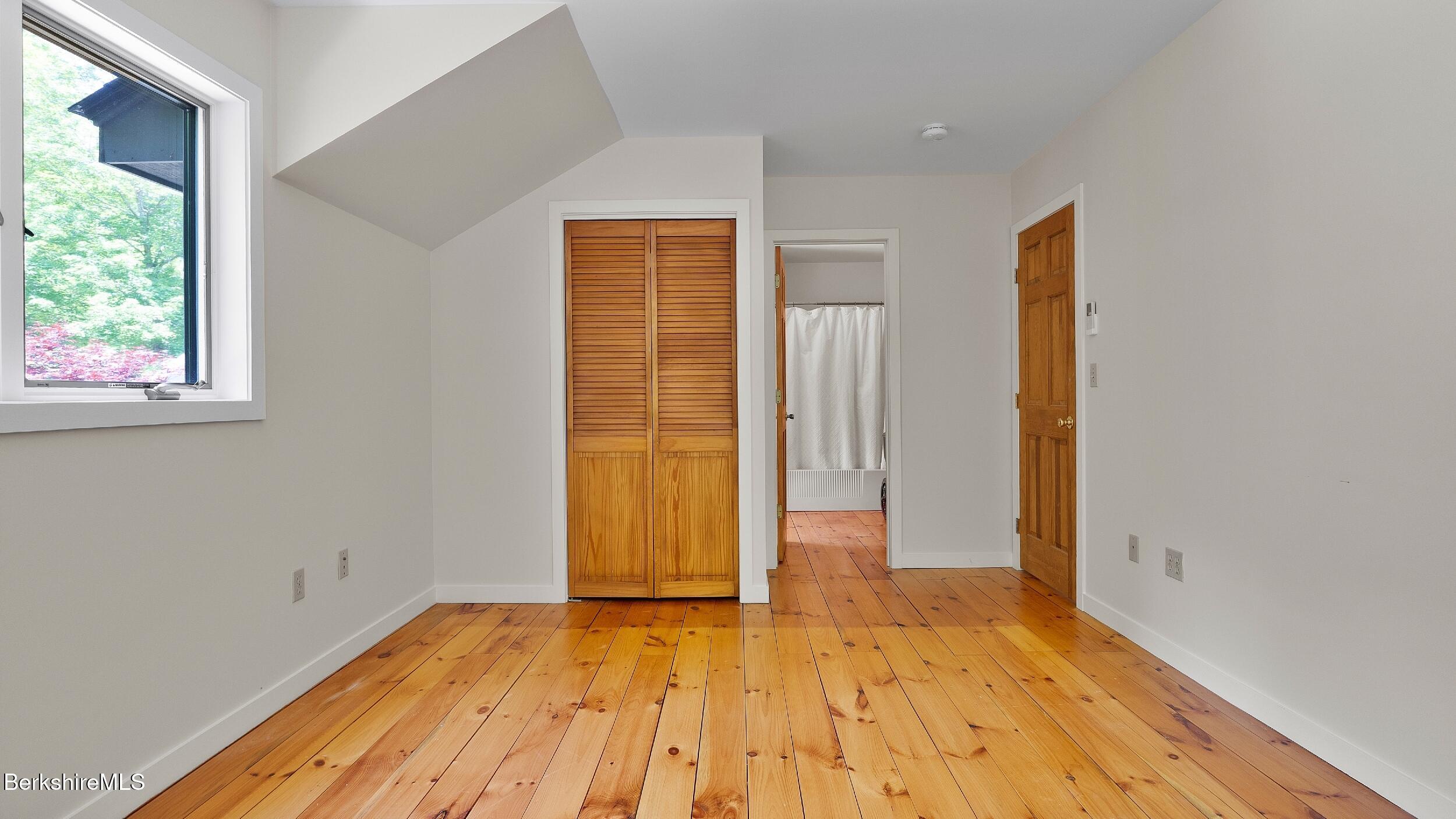 173 Hillsdale Rd