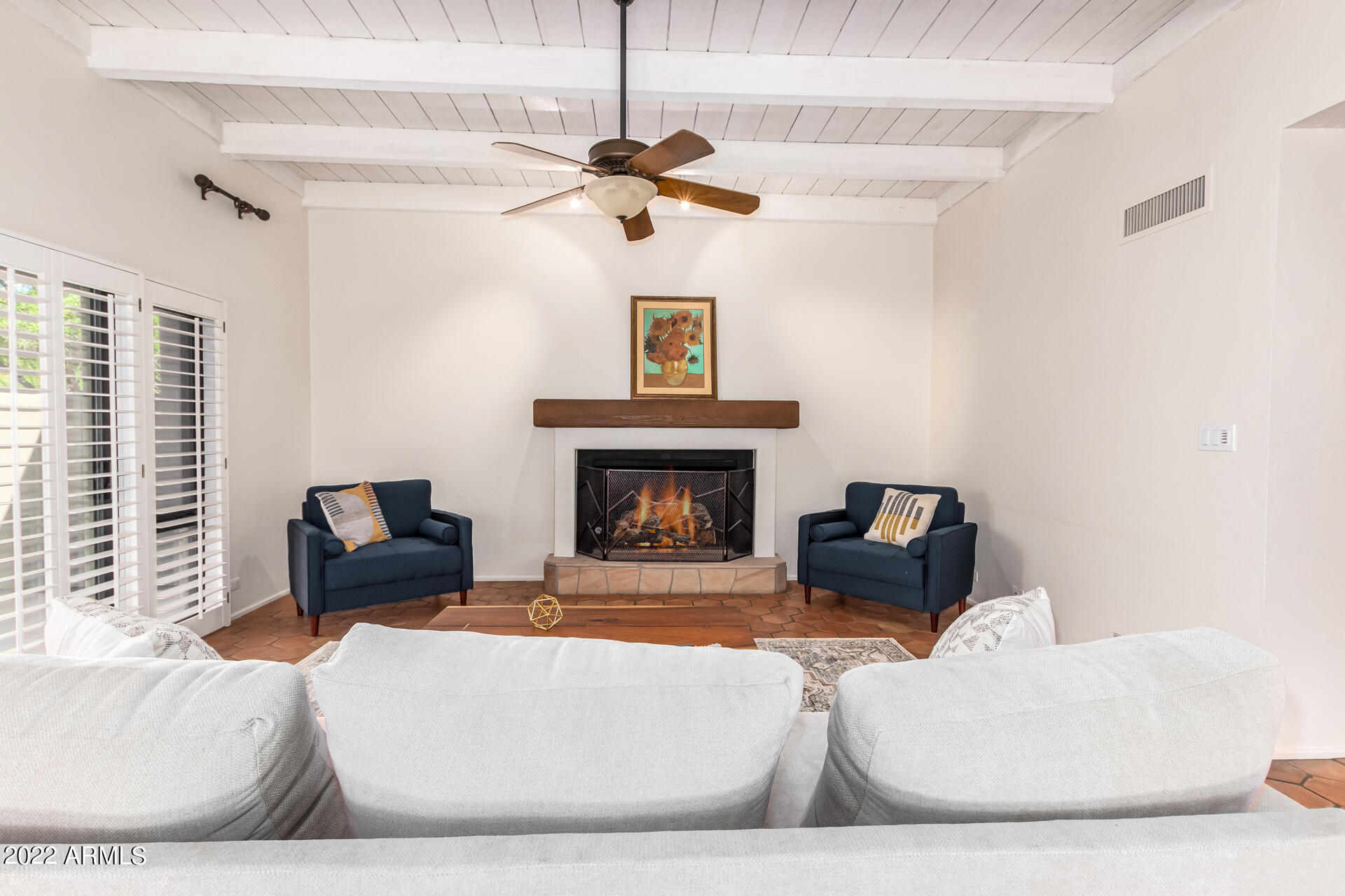 1710 E STAGHORN Lane