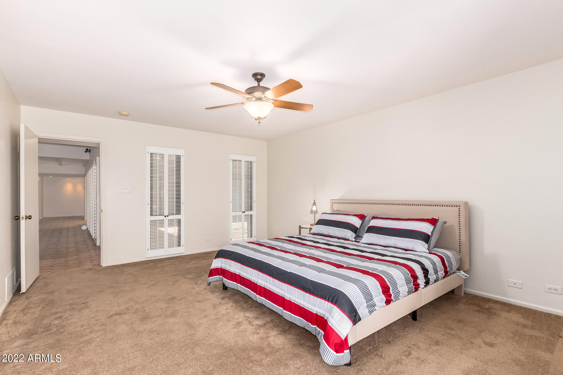 1710 E STAGHORN Lane