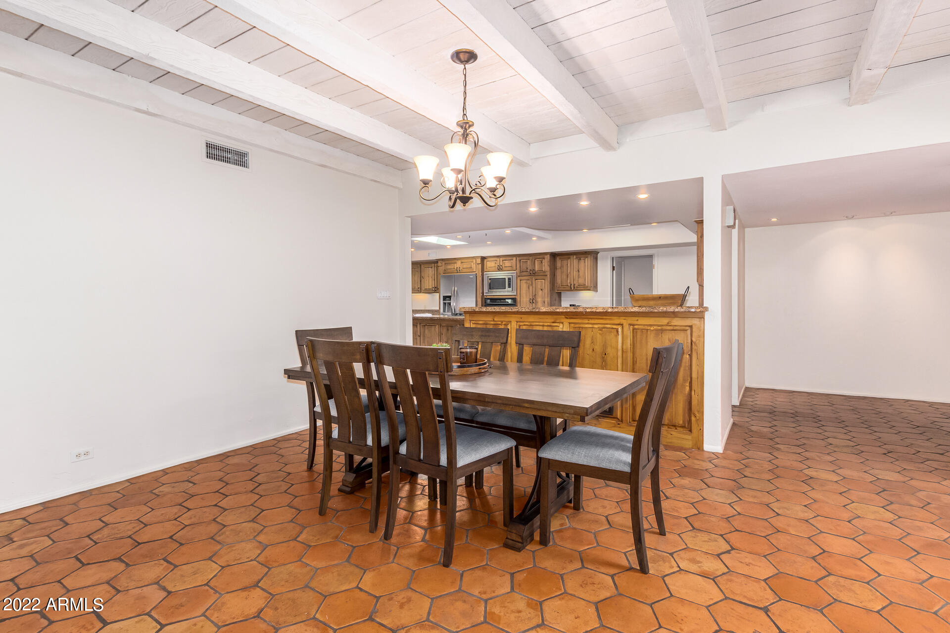 1710 E STAGHORN Lane