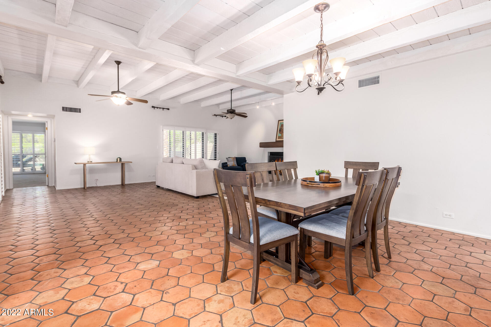 1710 E STAGHORN Lane