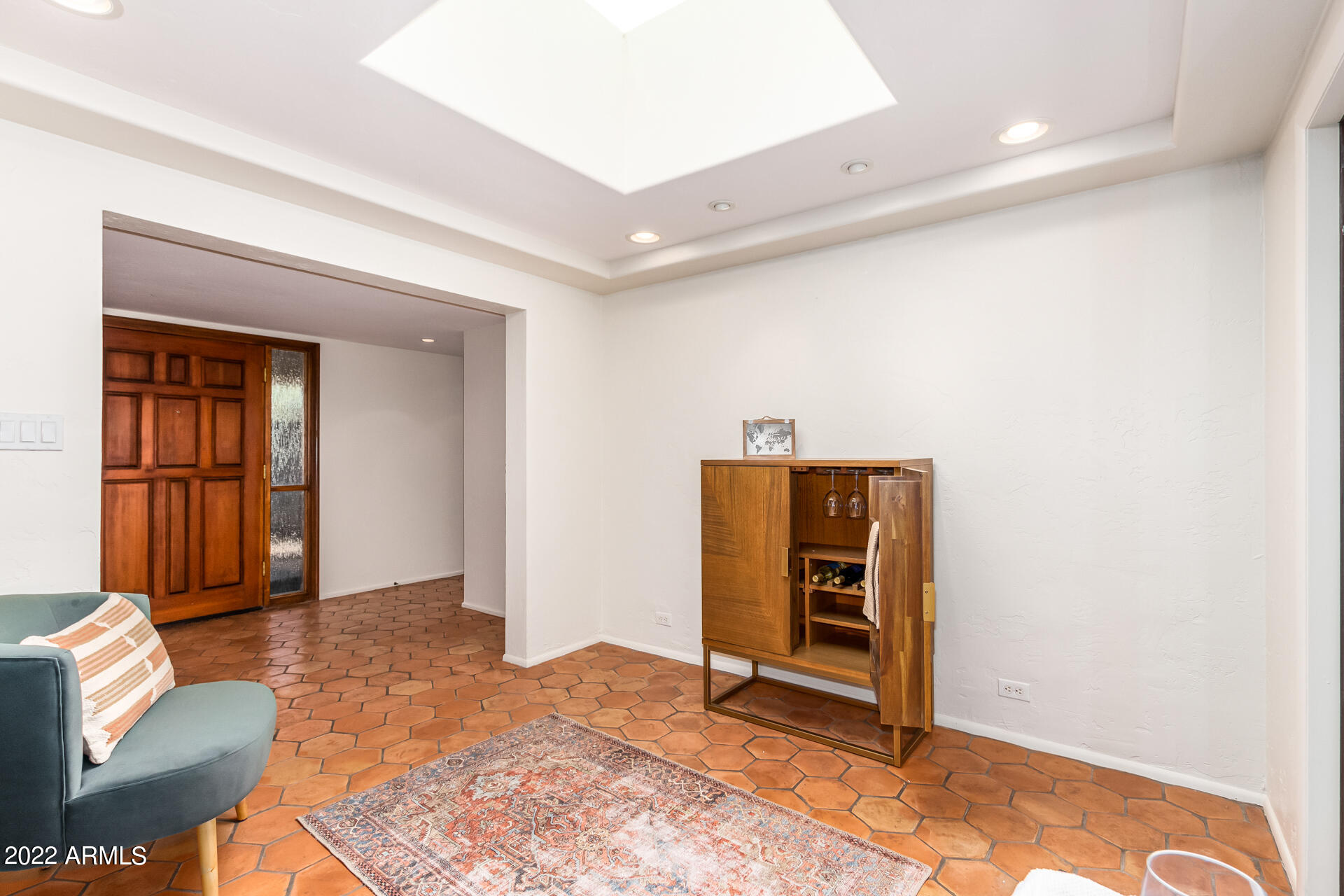 1710 E STAGHORN Lane