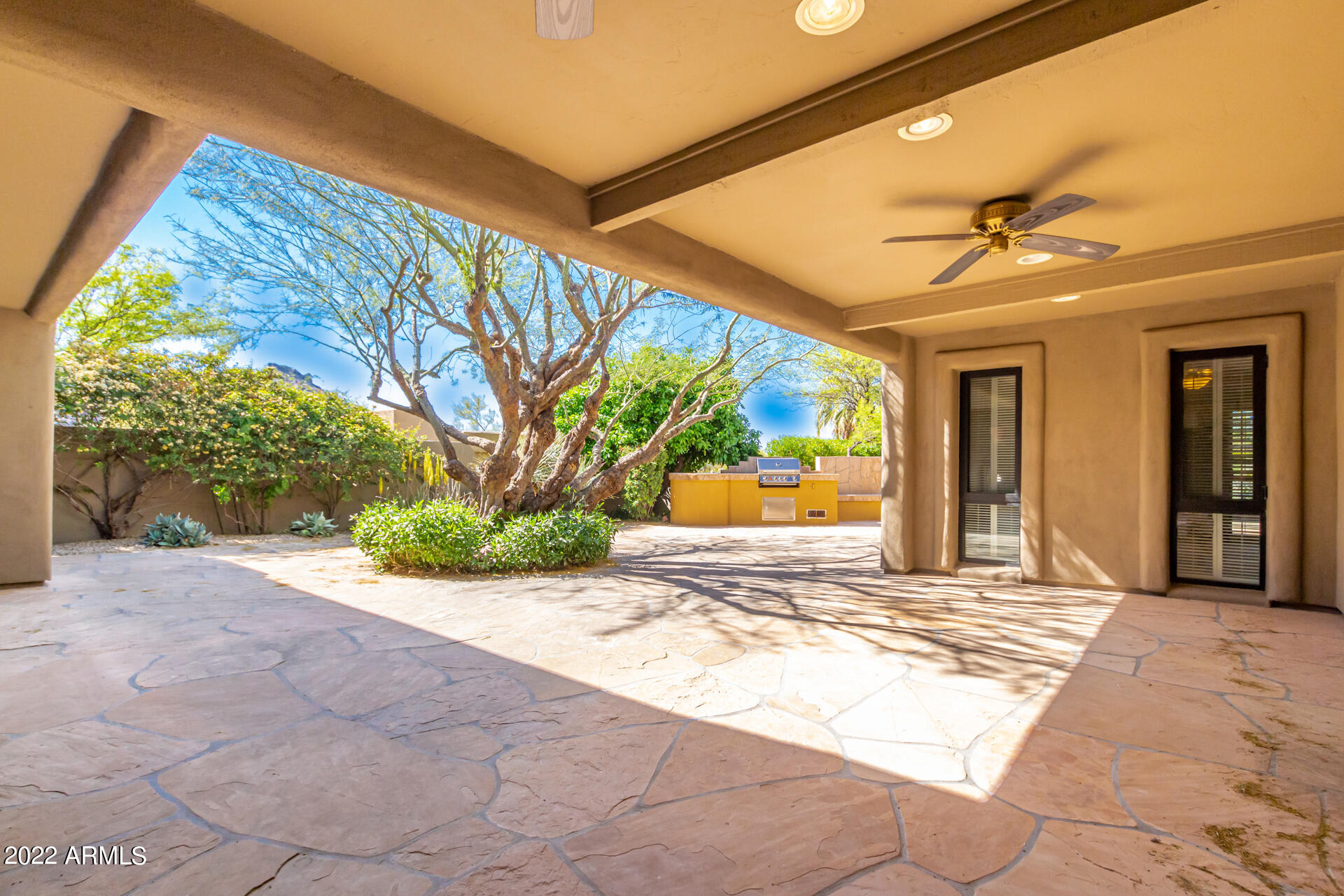 1710 E STAGHORN Lane