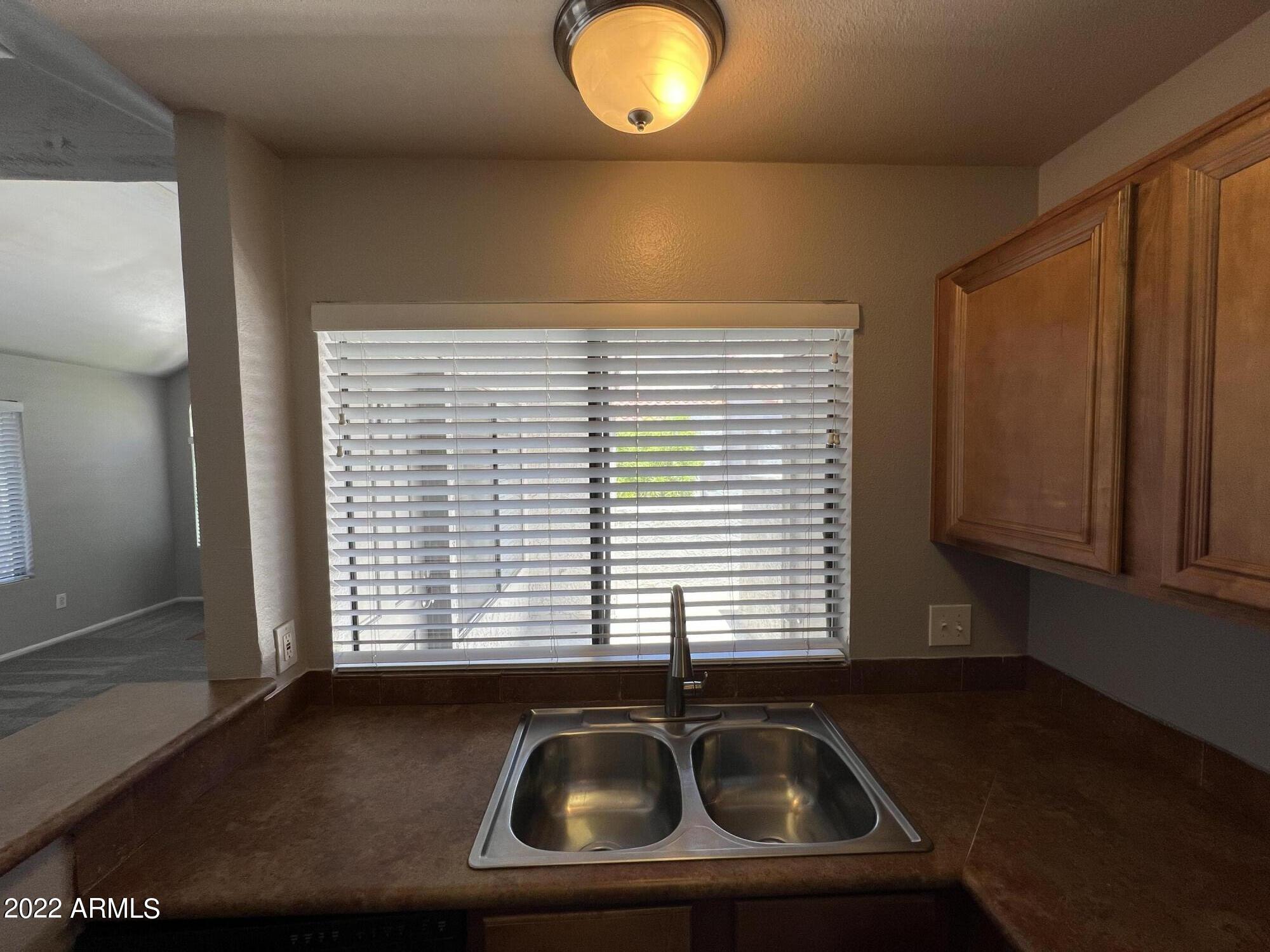 10115 E MOUNTAIN VIEW Road Unit: 2001