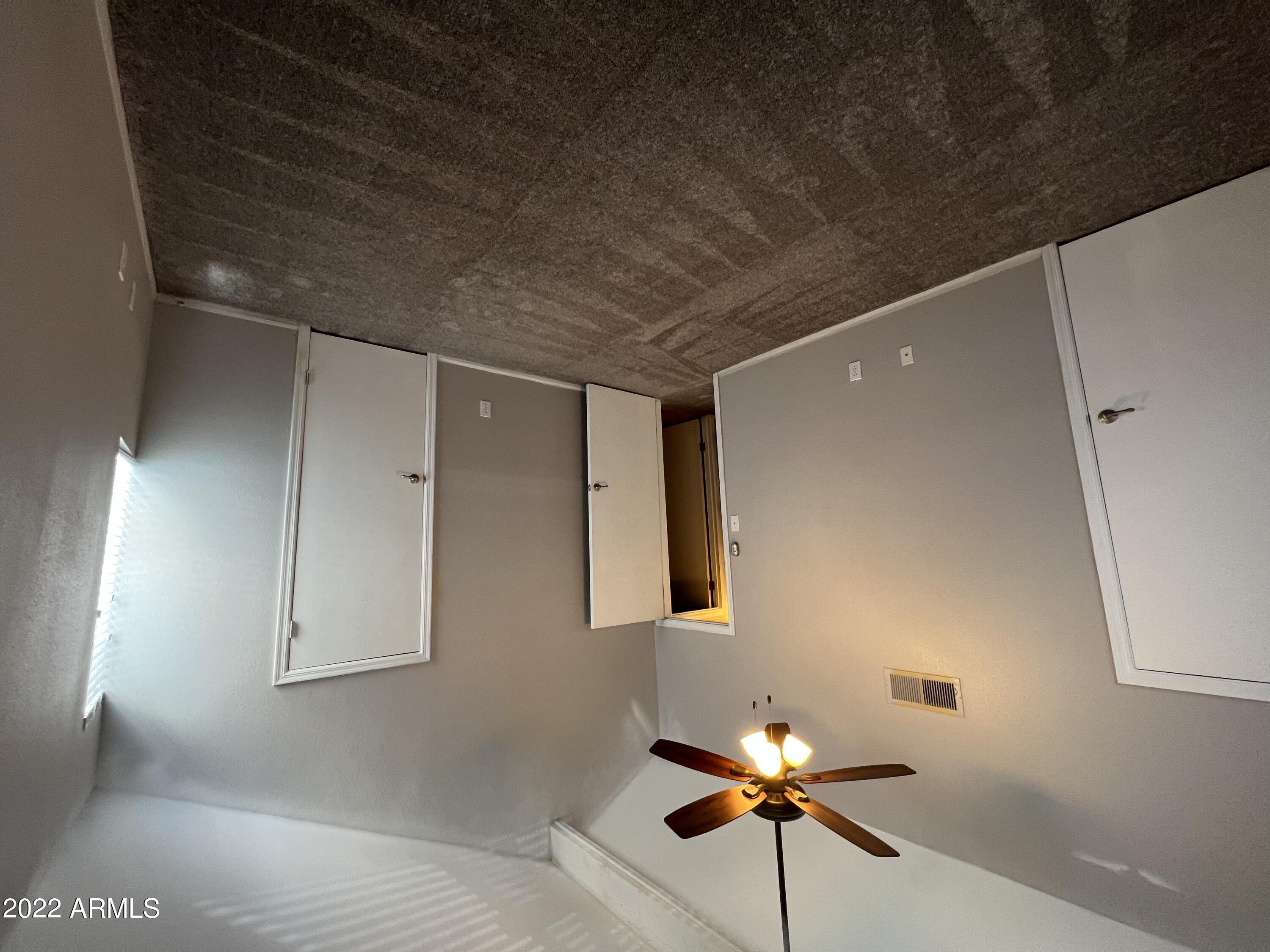 10115 E MOUNTAIN VIEW Road Unit: 2001