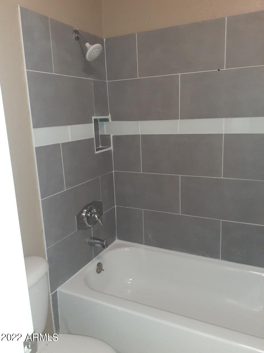 2228 N 52 Street Unit: 208