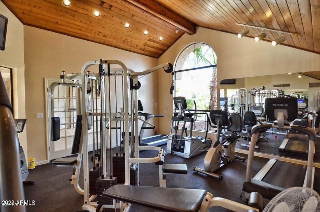 10115 E MOUNTAIN VIEW Road Unit: 2015