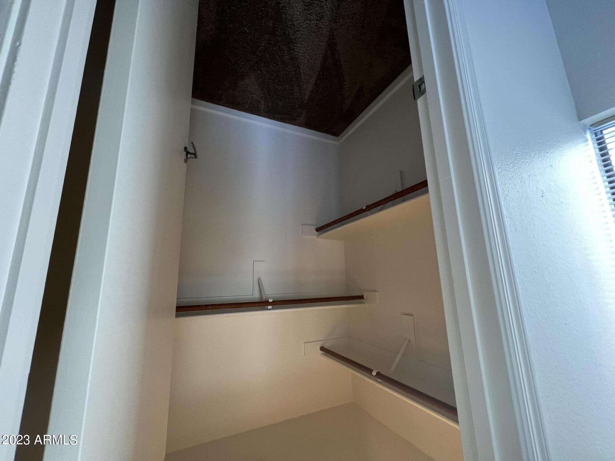 10115 E MOUNTAIN VIEW Road Unit: 2015