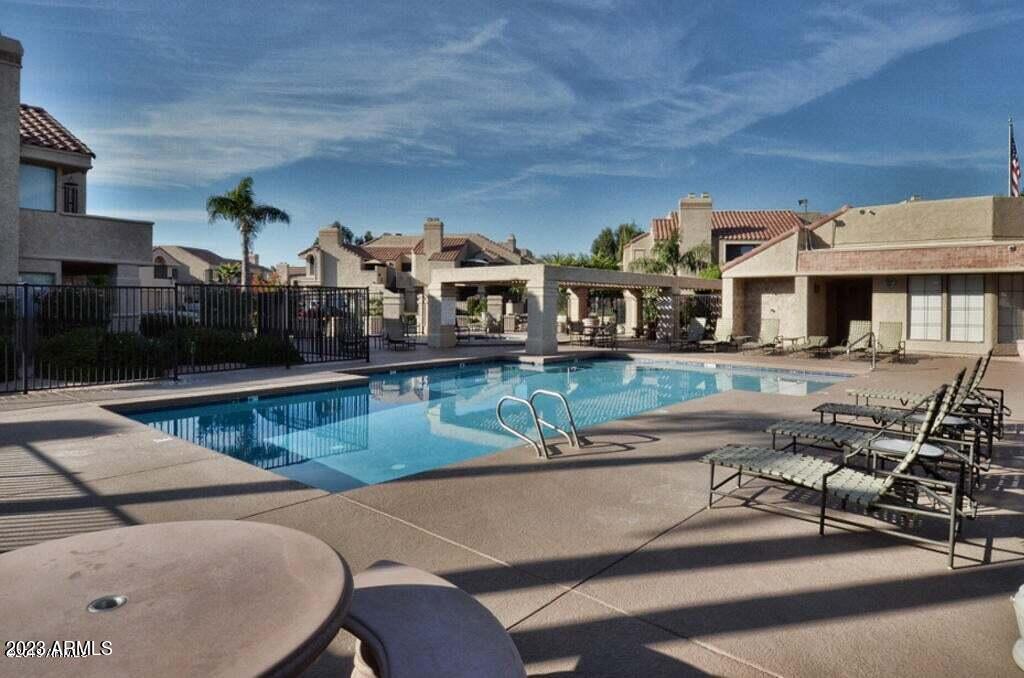 10115 E MOUNTAIN VIEW Road Unit: 2015