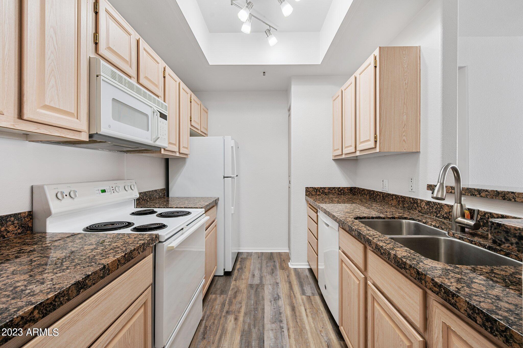 11375 E SAHUARO Drive Unit: 2016