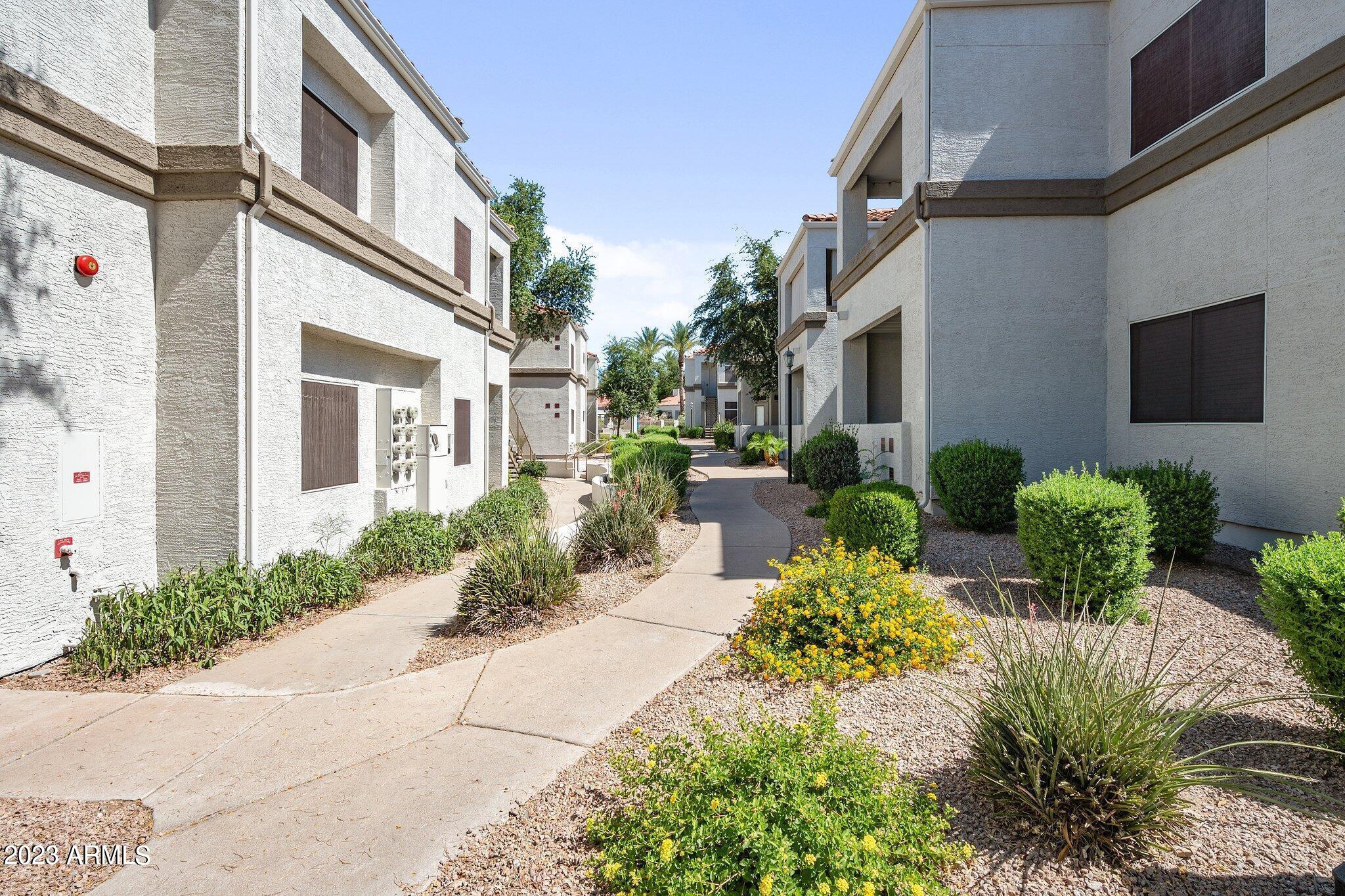 11375 E SAHUARO Drive Unit: 2016