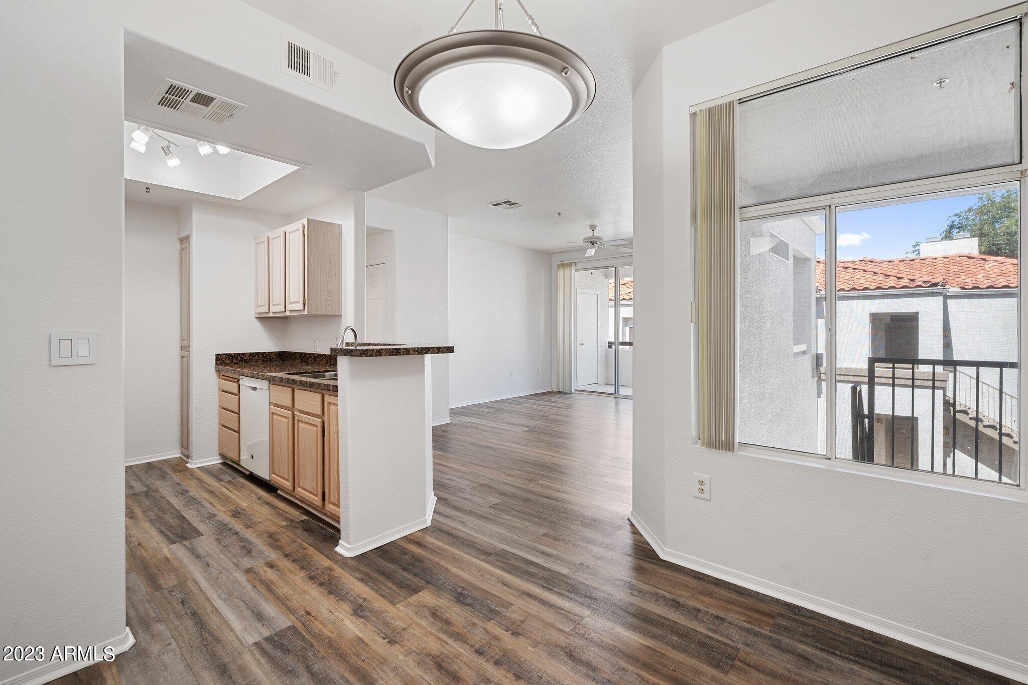 11375 E SAHUARO Drive Unit: 2016