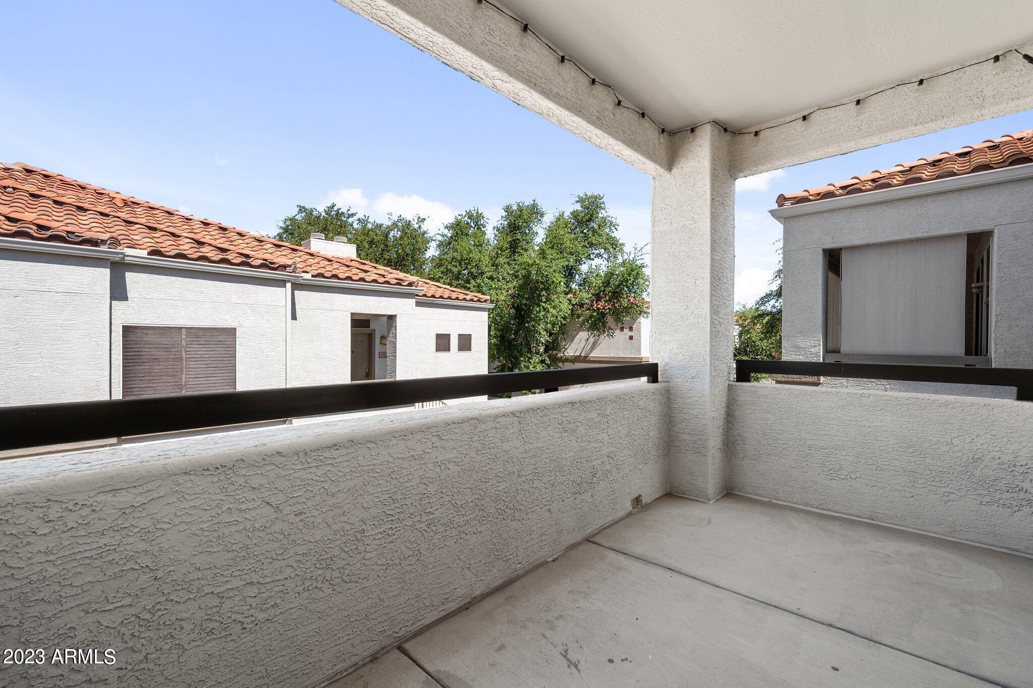 11375 E SAHUARO Drive Unit: 2016