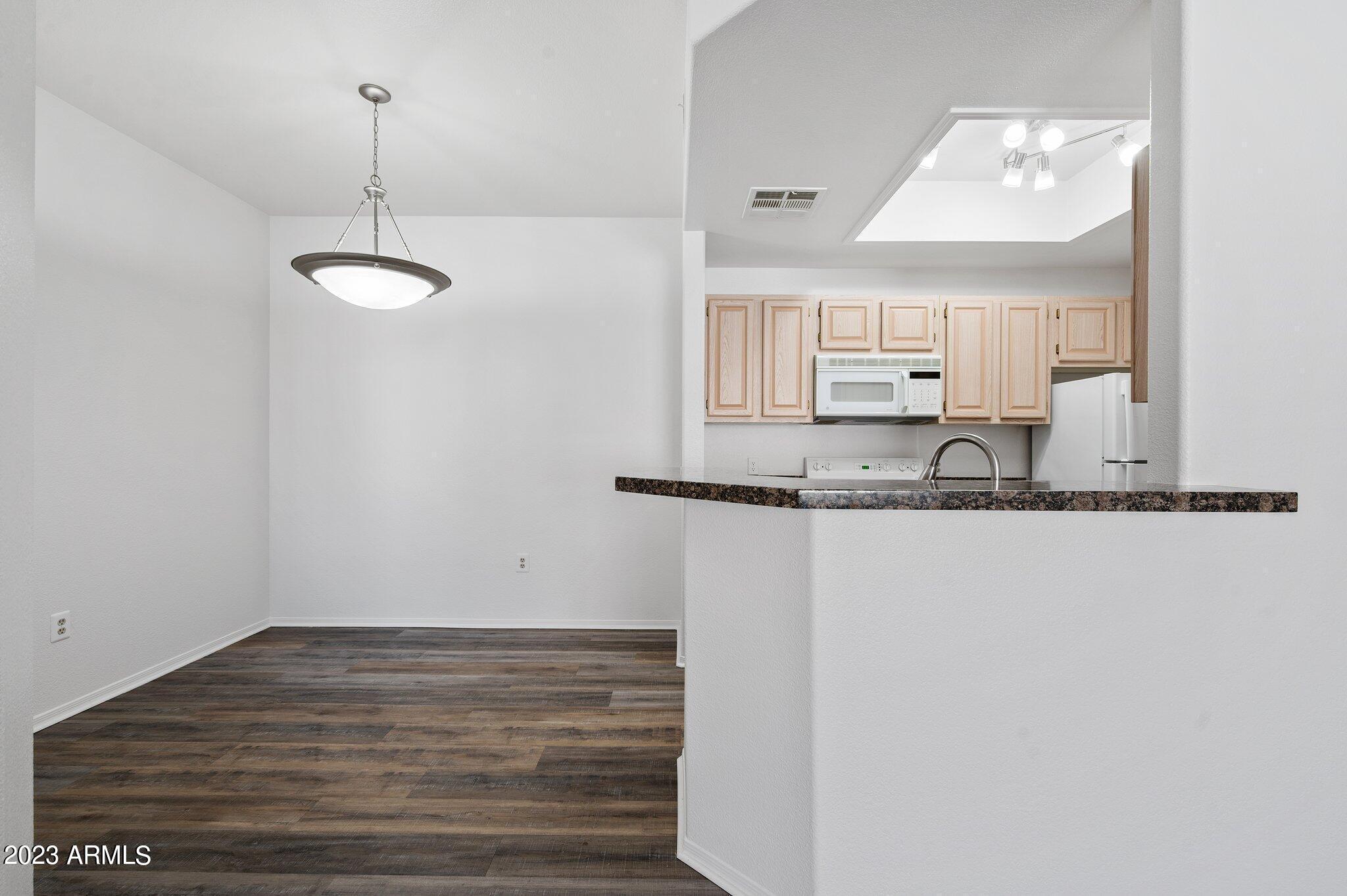 11375 E SAHUARO Drive Unit: 2016