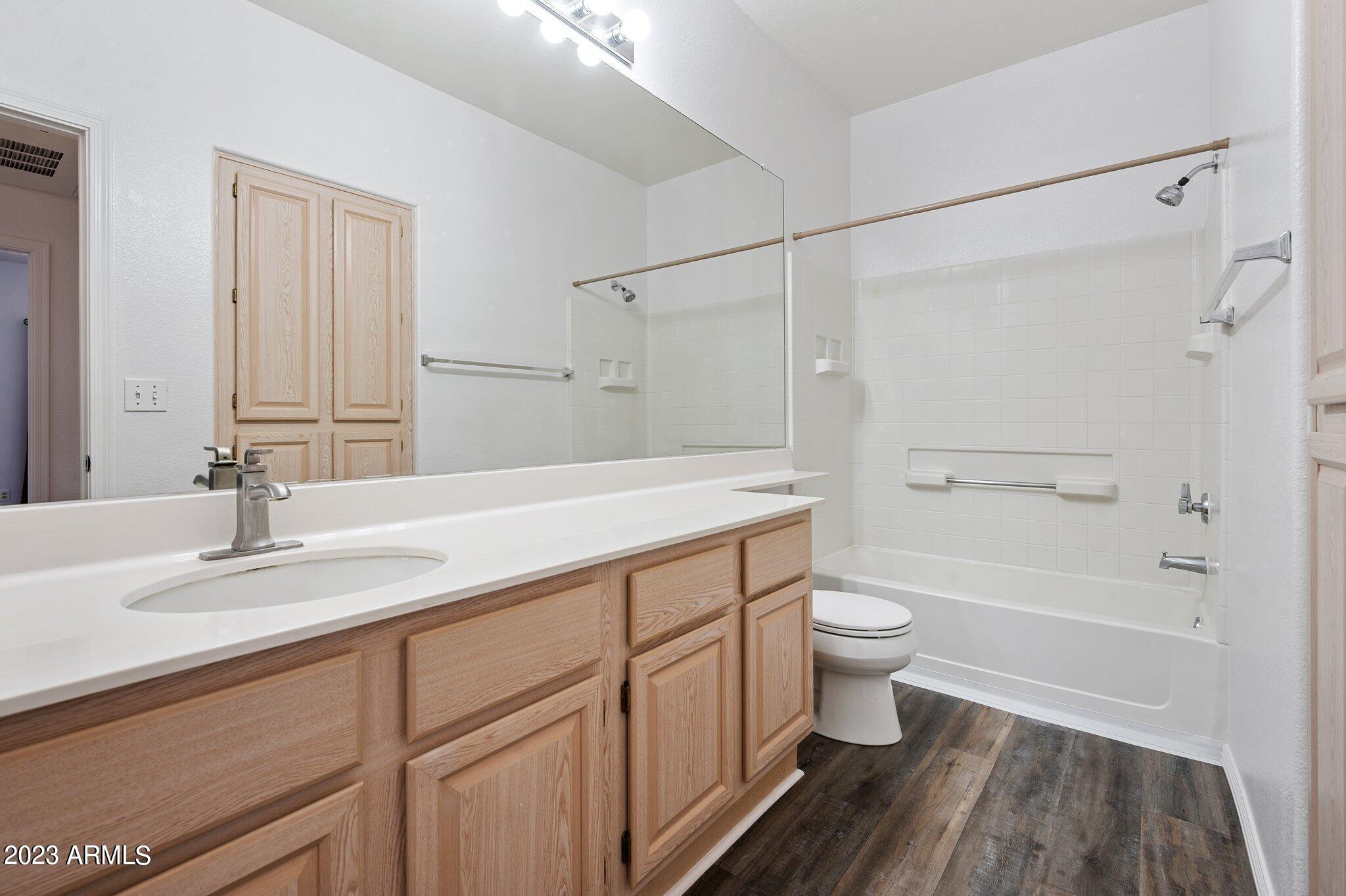 11375 E SAHUARO Drive Unit: 2016