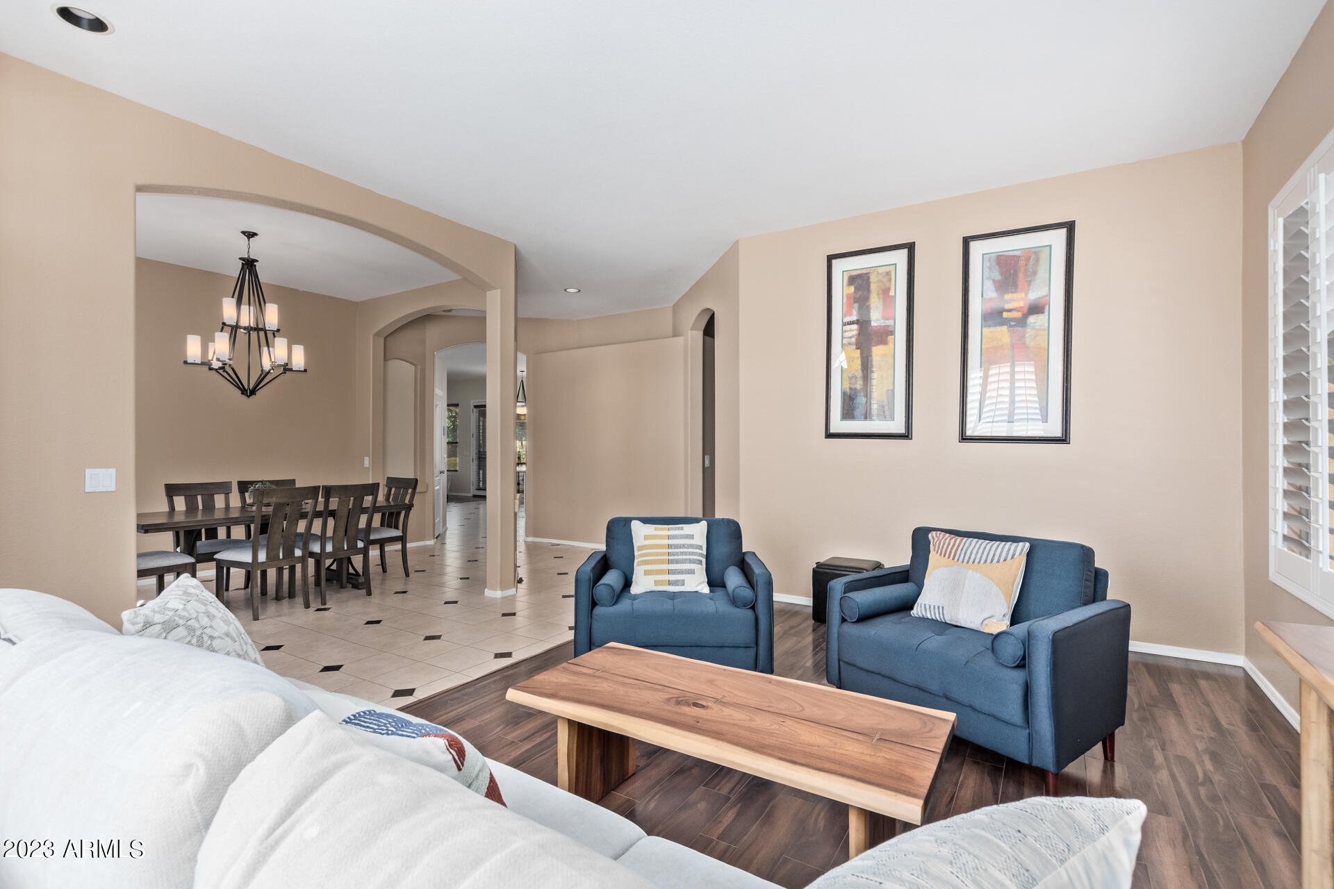 8348 W CLAREMONT Street