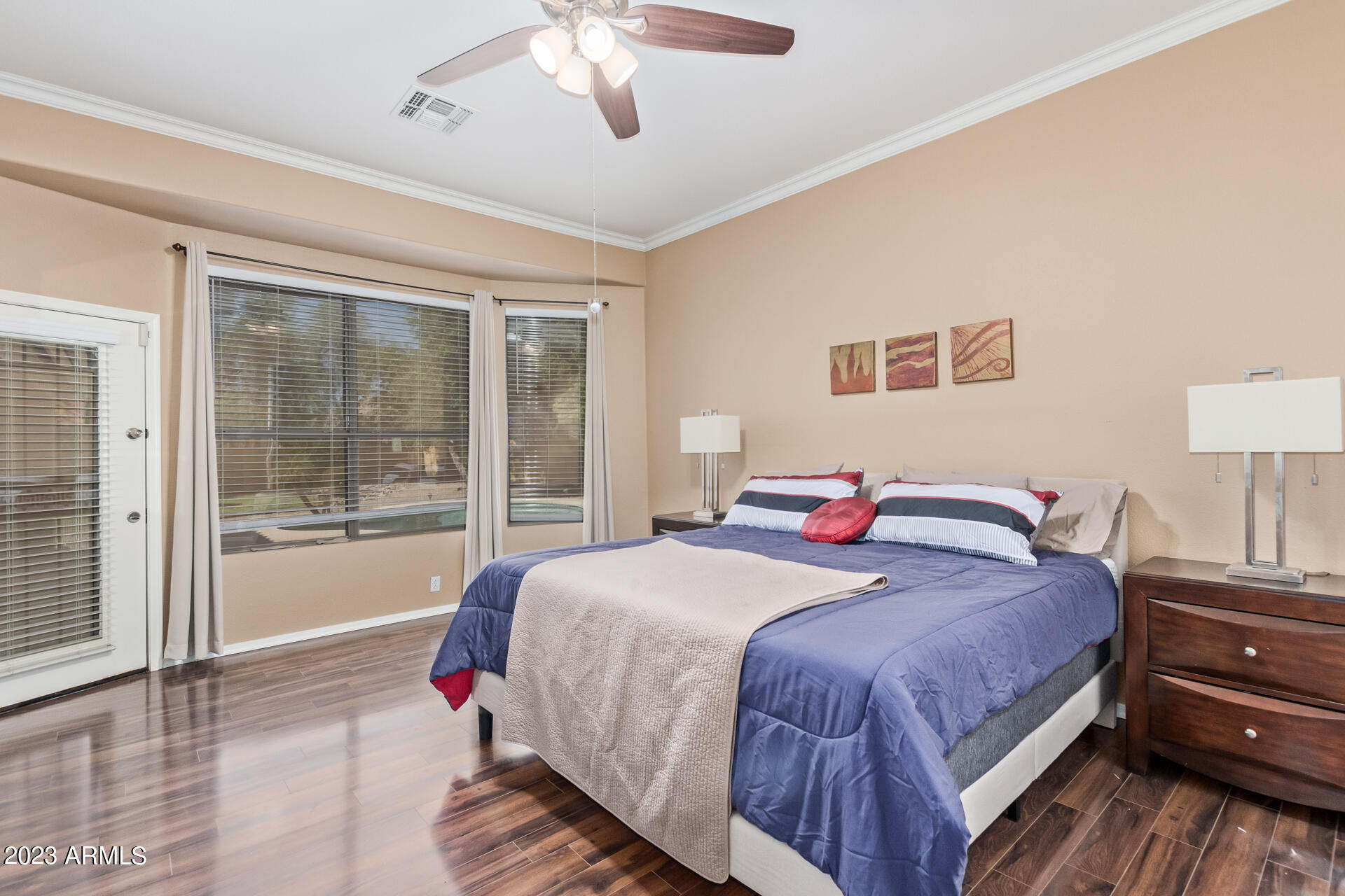 8348 W CLAREMONT Street