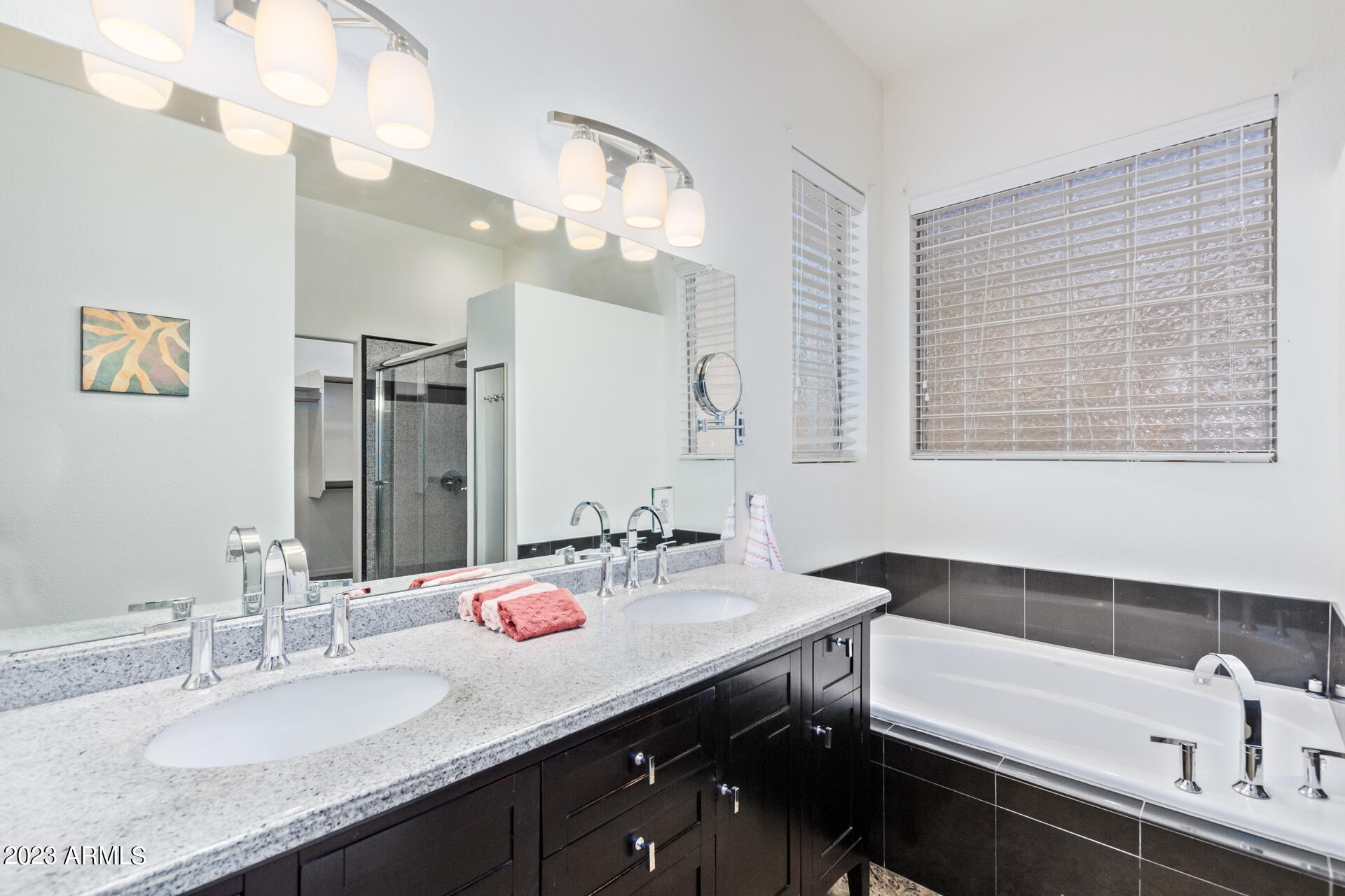 8348 W CLAREMONT Street