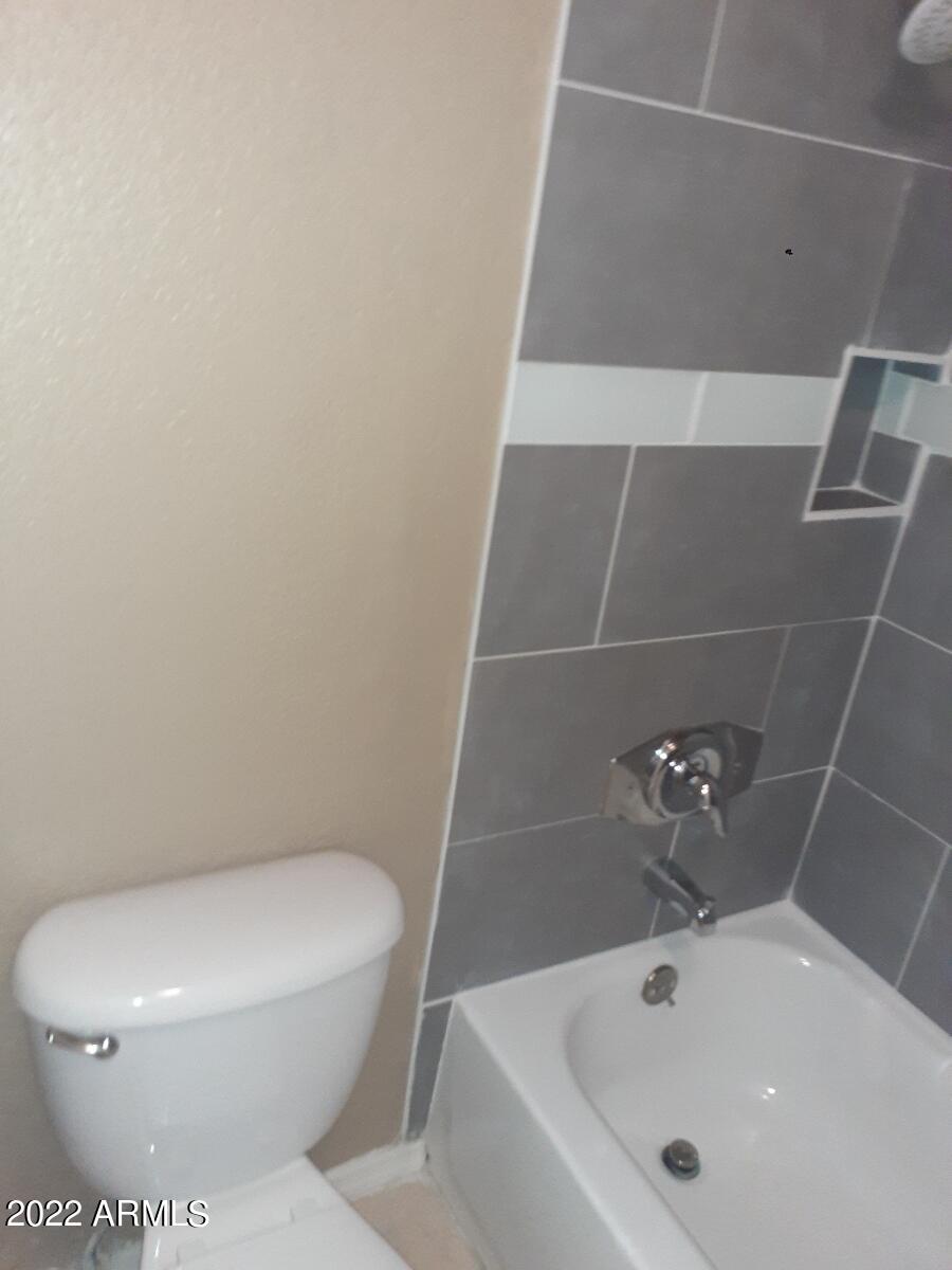 2228 N 52 Street Unit: 208