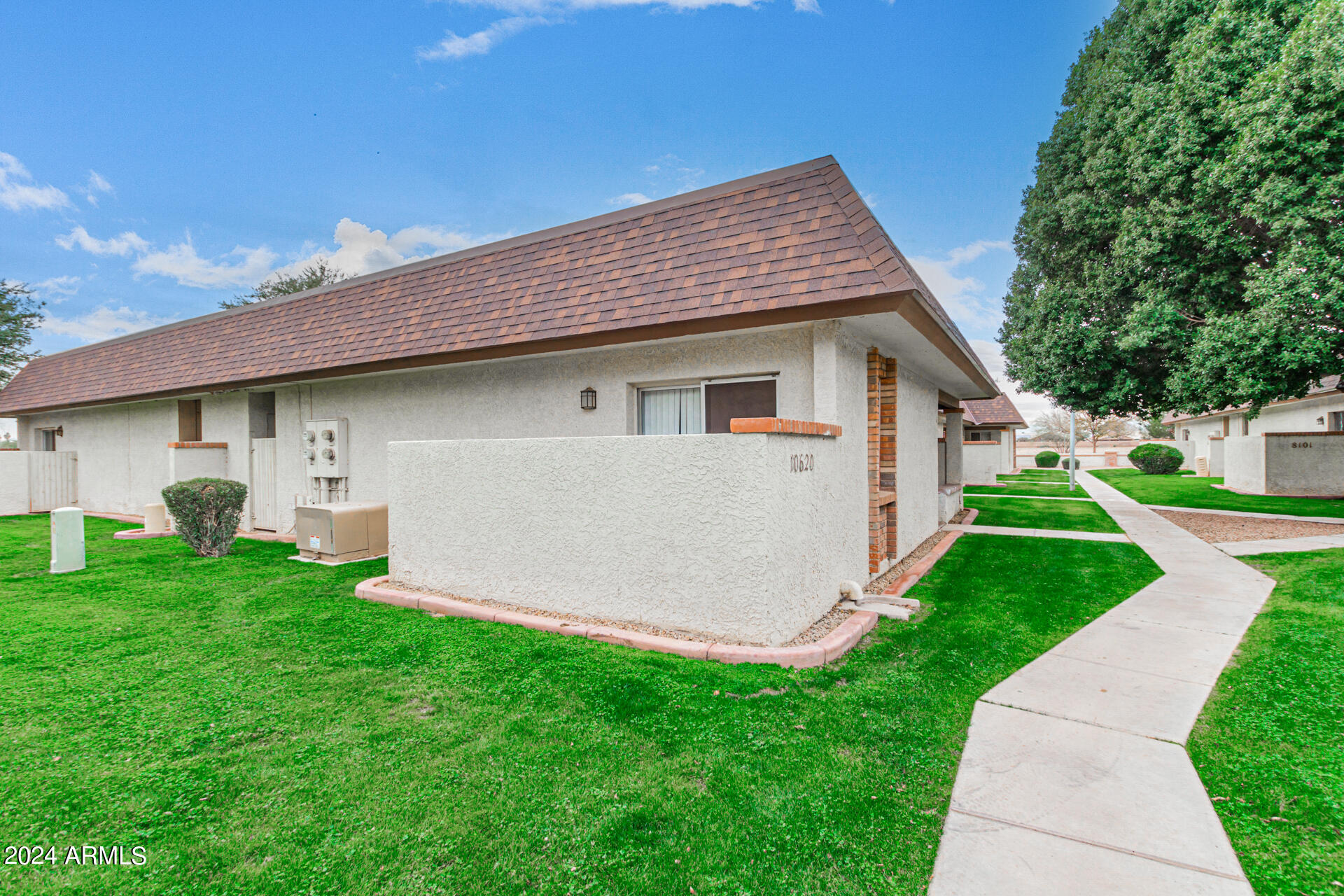 10620 W NORTHERN Avenue Unit: 16