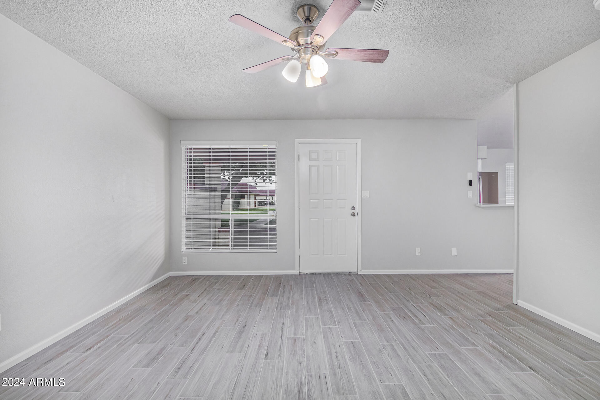 10620 W NORTHERN Avenue Unit: 16