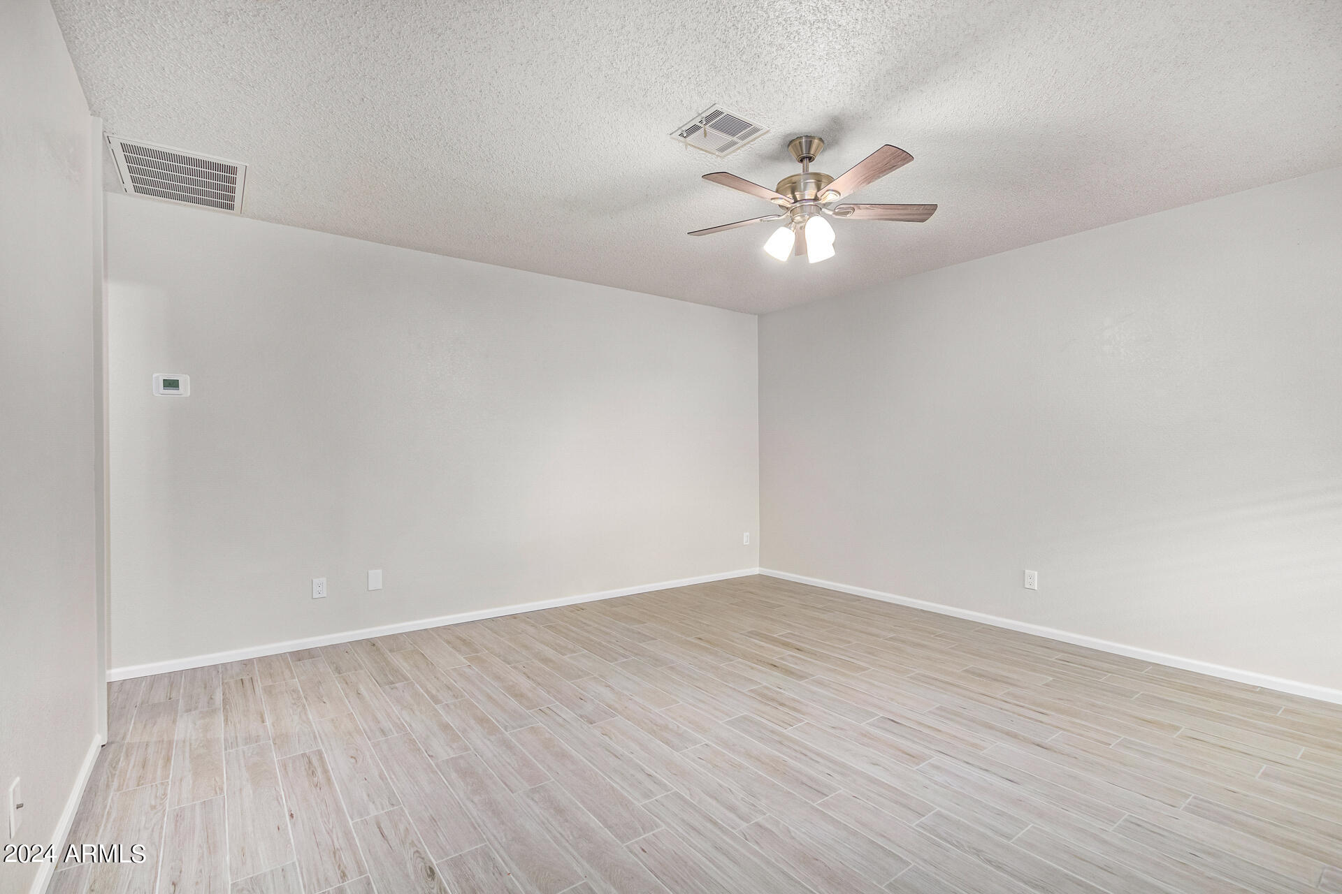 10620 W NORTHERN Avenue Unit: 16