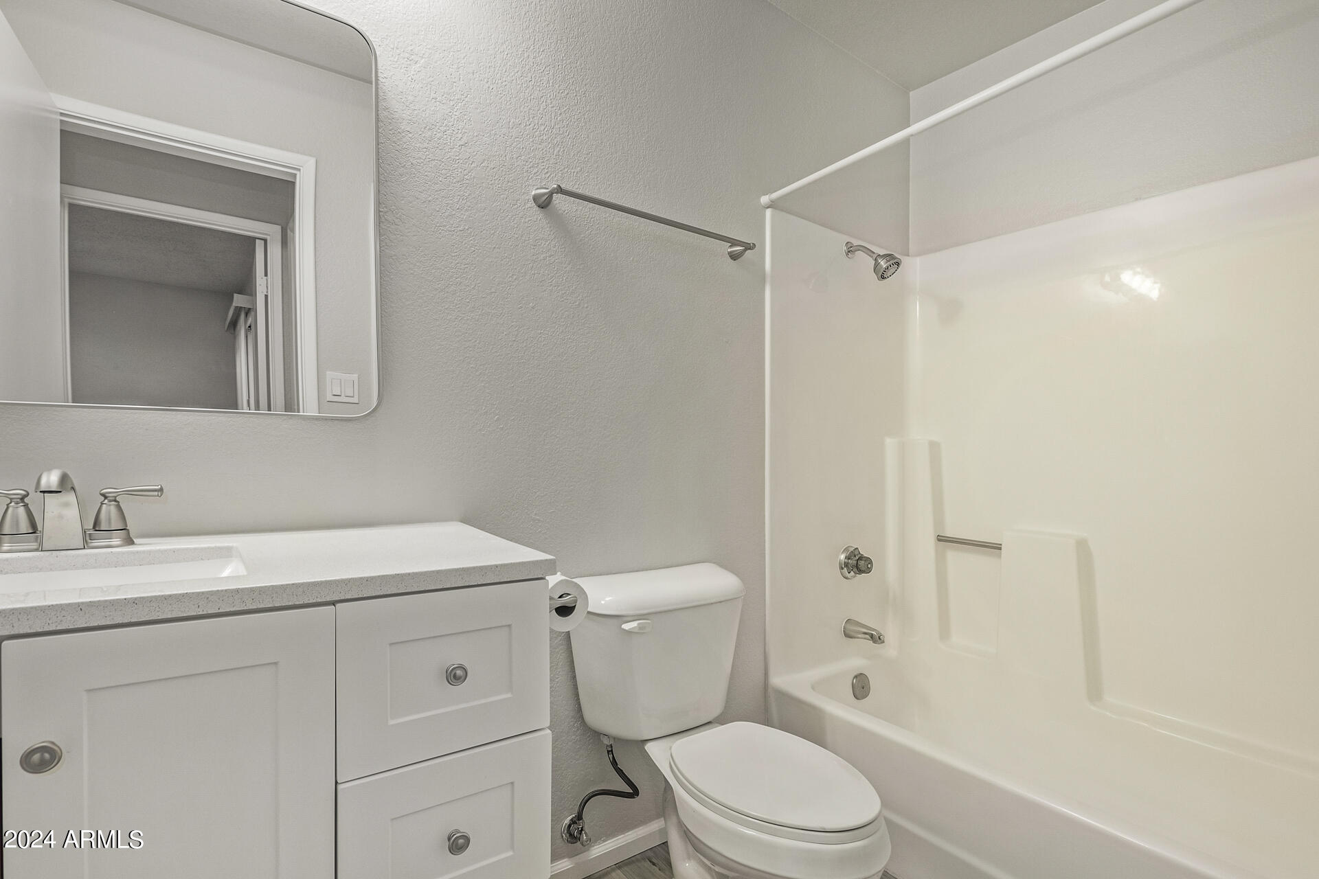 10620 W NORTHERN Avenue Unit: 16