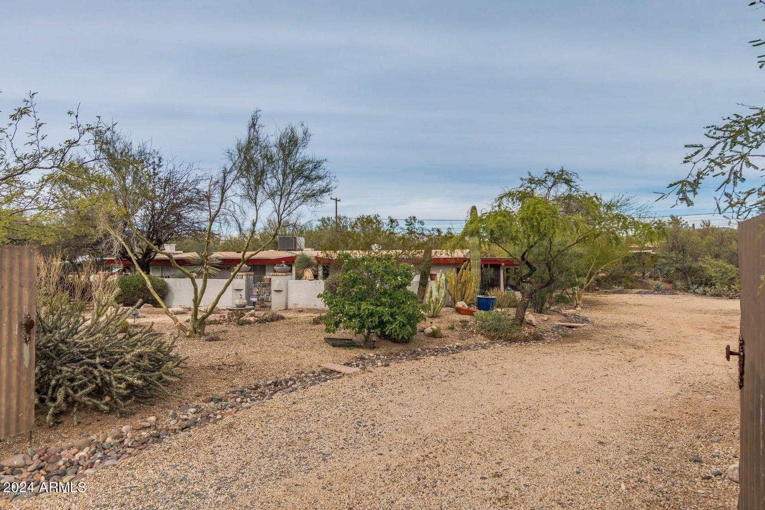 6018 E KOHUANA Place