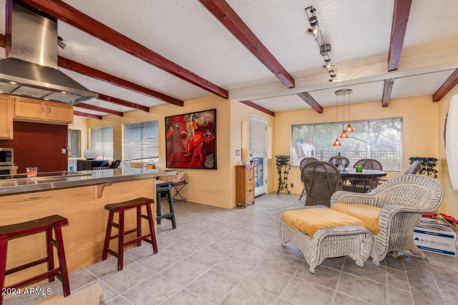 6018 E KOHUANA Place