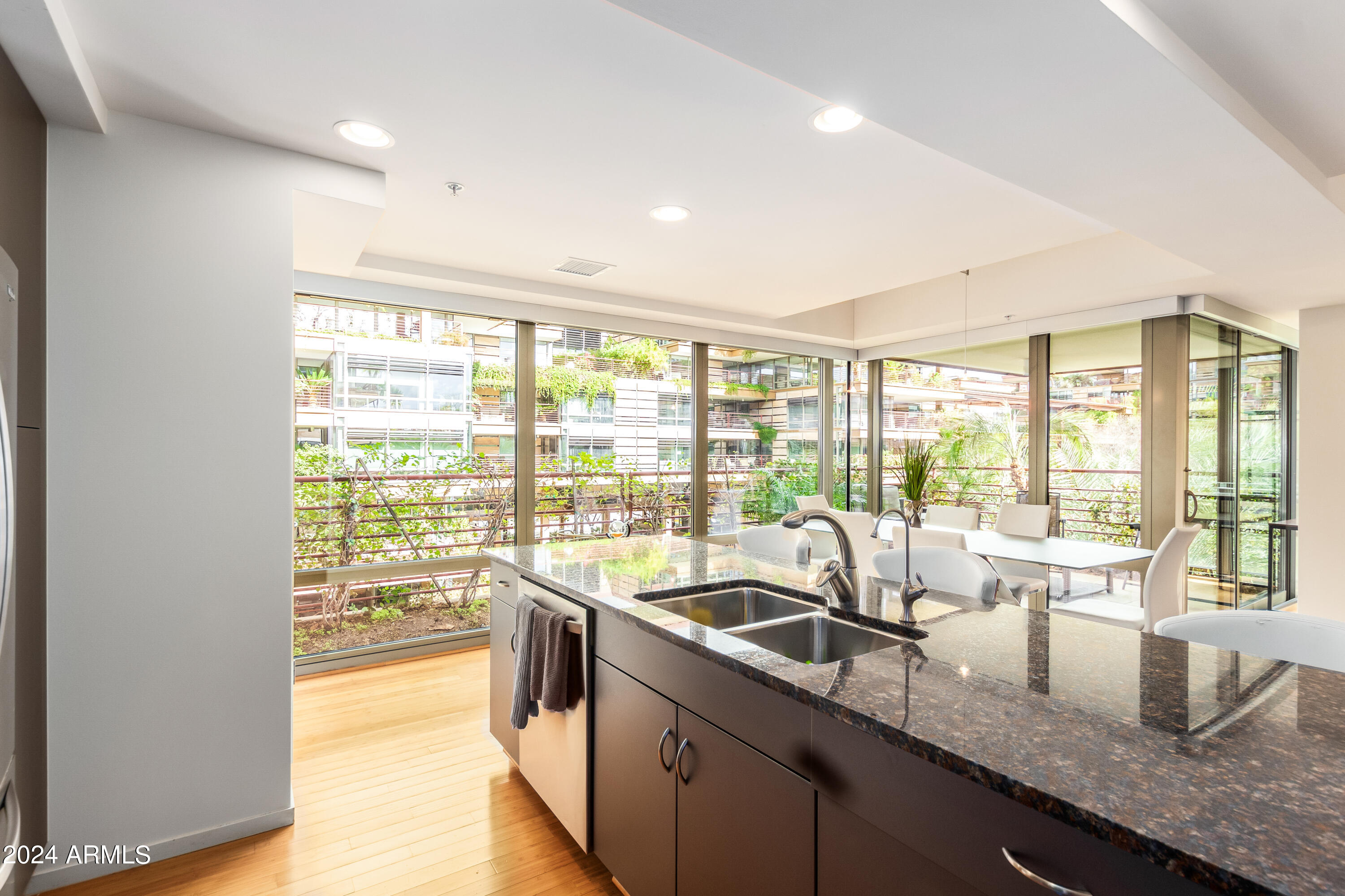 7137 E Rancho Vista Drive # 4005