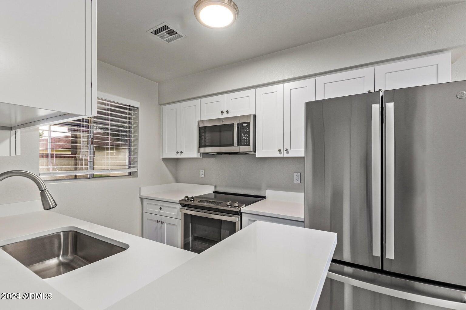 10620 W NORTHERN Avenue # 16